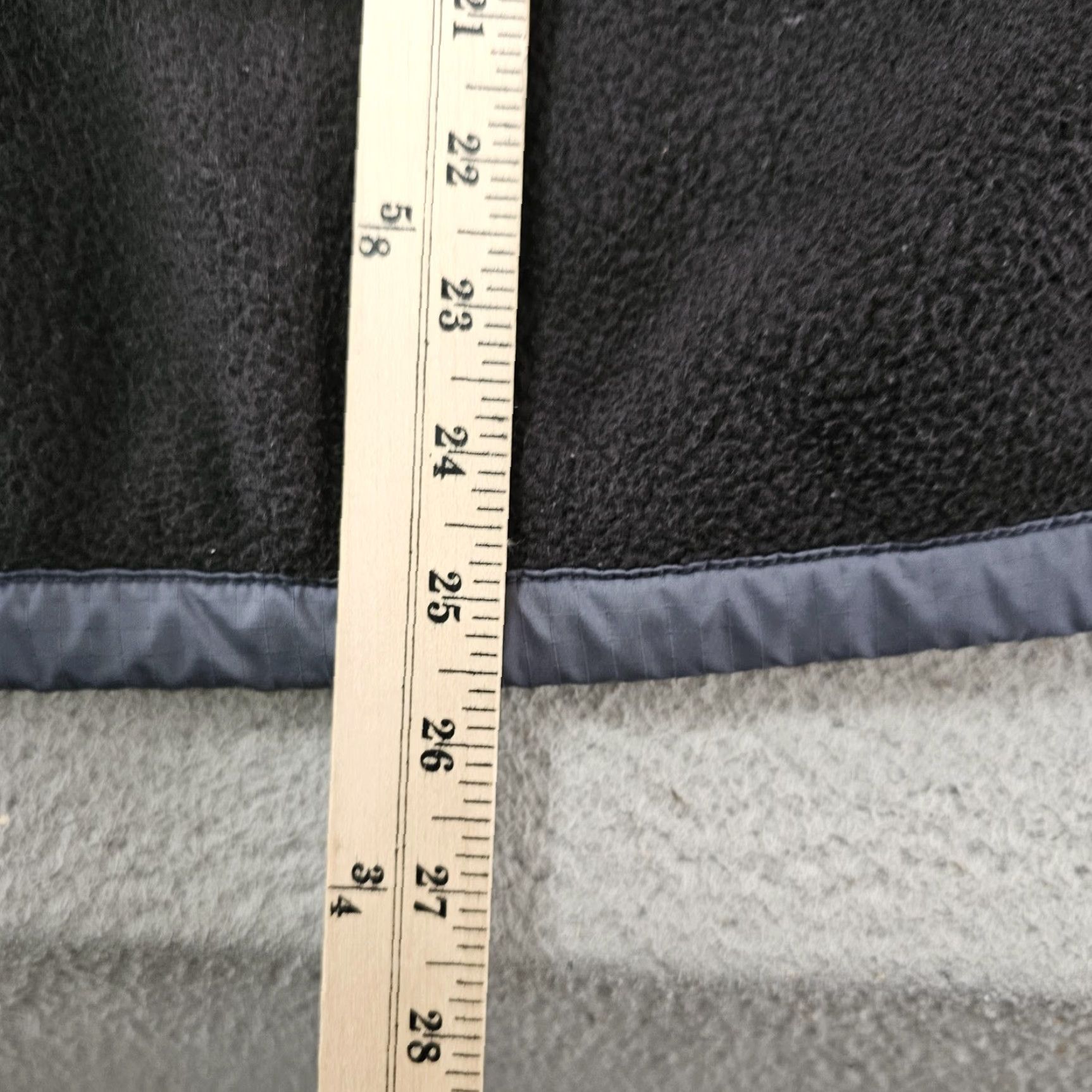 The North Face VINTAGE The North Face Fleece Pullover Mens M Gray Snap Neck Nylon Yoke Zip Pockets Size US M / EU 48-50 / 2 - 7 Thumbnail