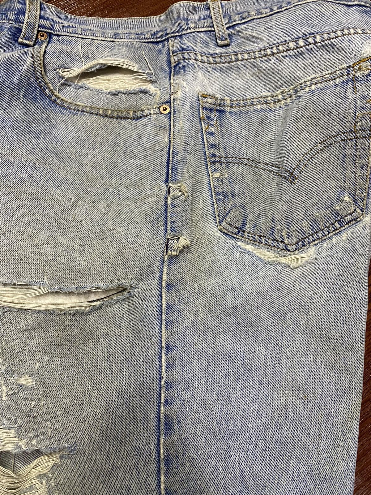 Levi's Vintage Clothing Vintage Levis550 90’s Faded Ripped Short Jeans Size US 34 / EU 50 - 4 Thumbnail
