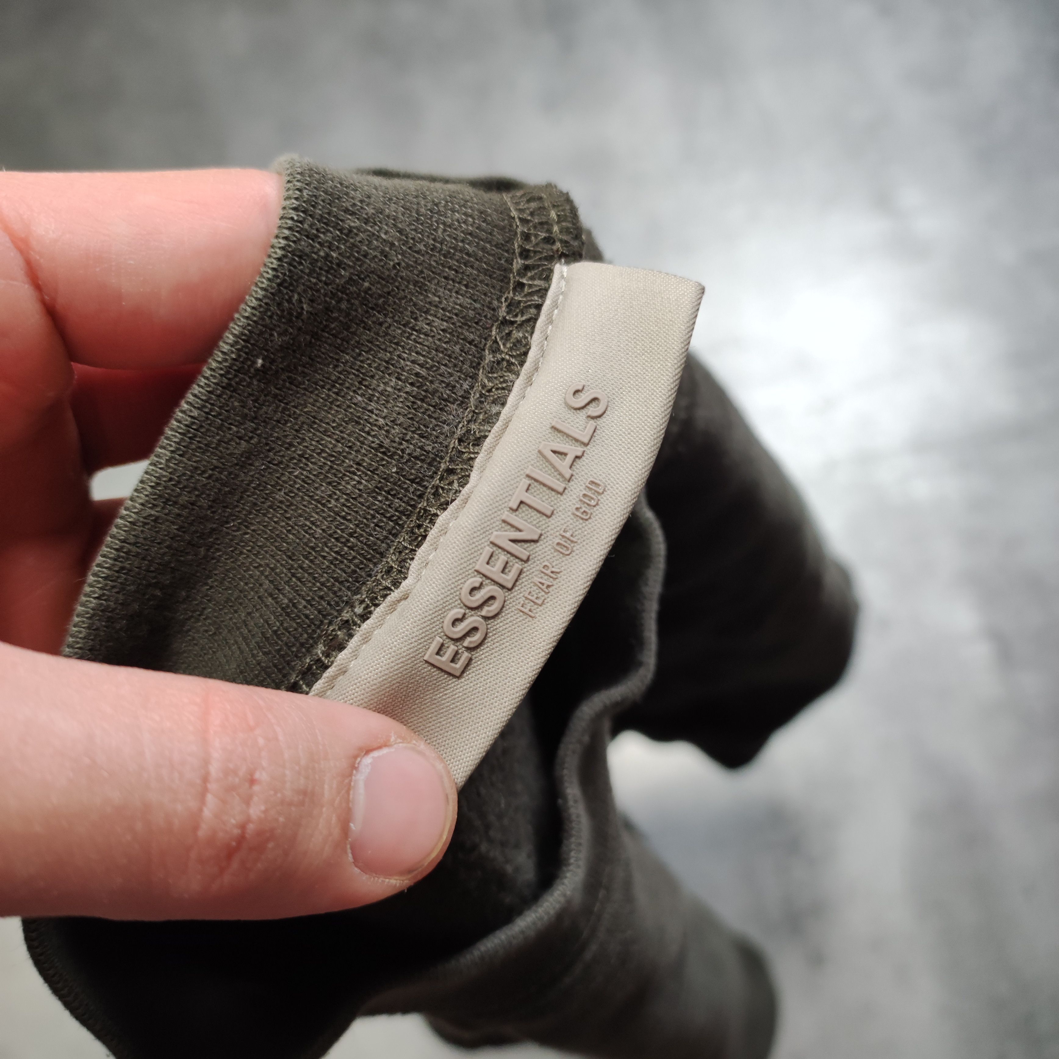 Essentials × FOG × Fear of God RARE FOG Fear of God Essentials Small Logo Crewneck Size US S / EU 44-46 / 1 - 6 Thumbnail
