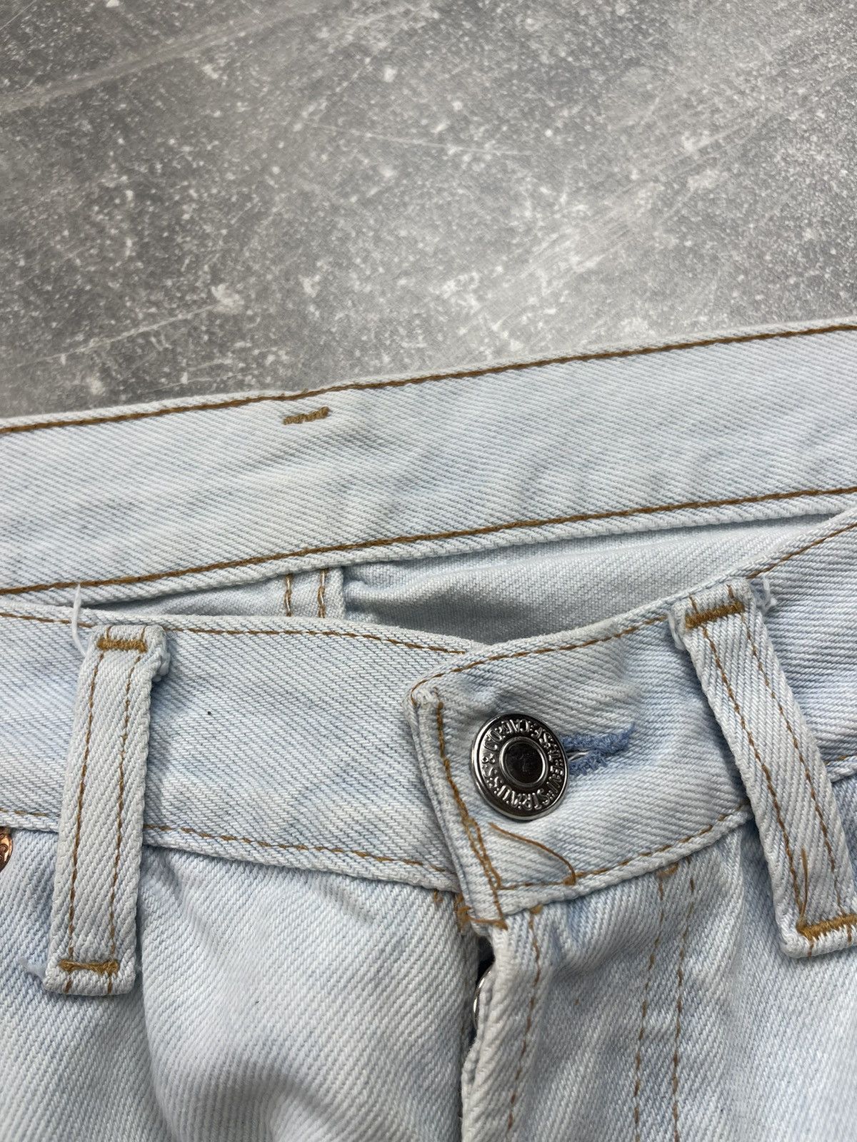 Levi's × Vintage Vintage Levi's 501xx Jeans USA Made Light Wash 90s Button Size US 32 / EU 48 - 12 Thumbnail