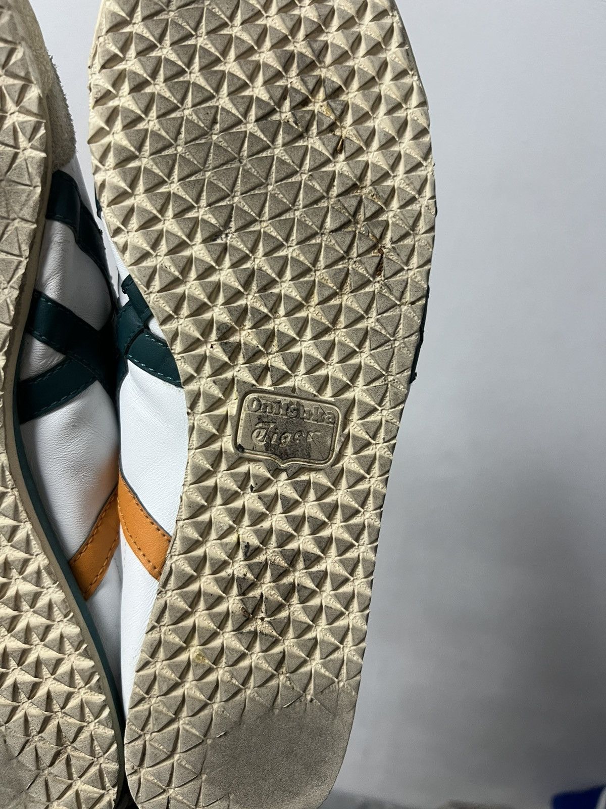 Asics Asics Tiger Onitsuka Sneakers Vintage Y2k Size US 10 / EU 43 - 7 Thumbnail