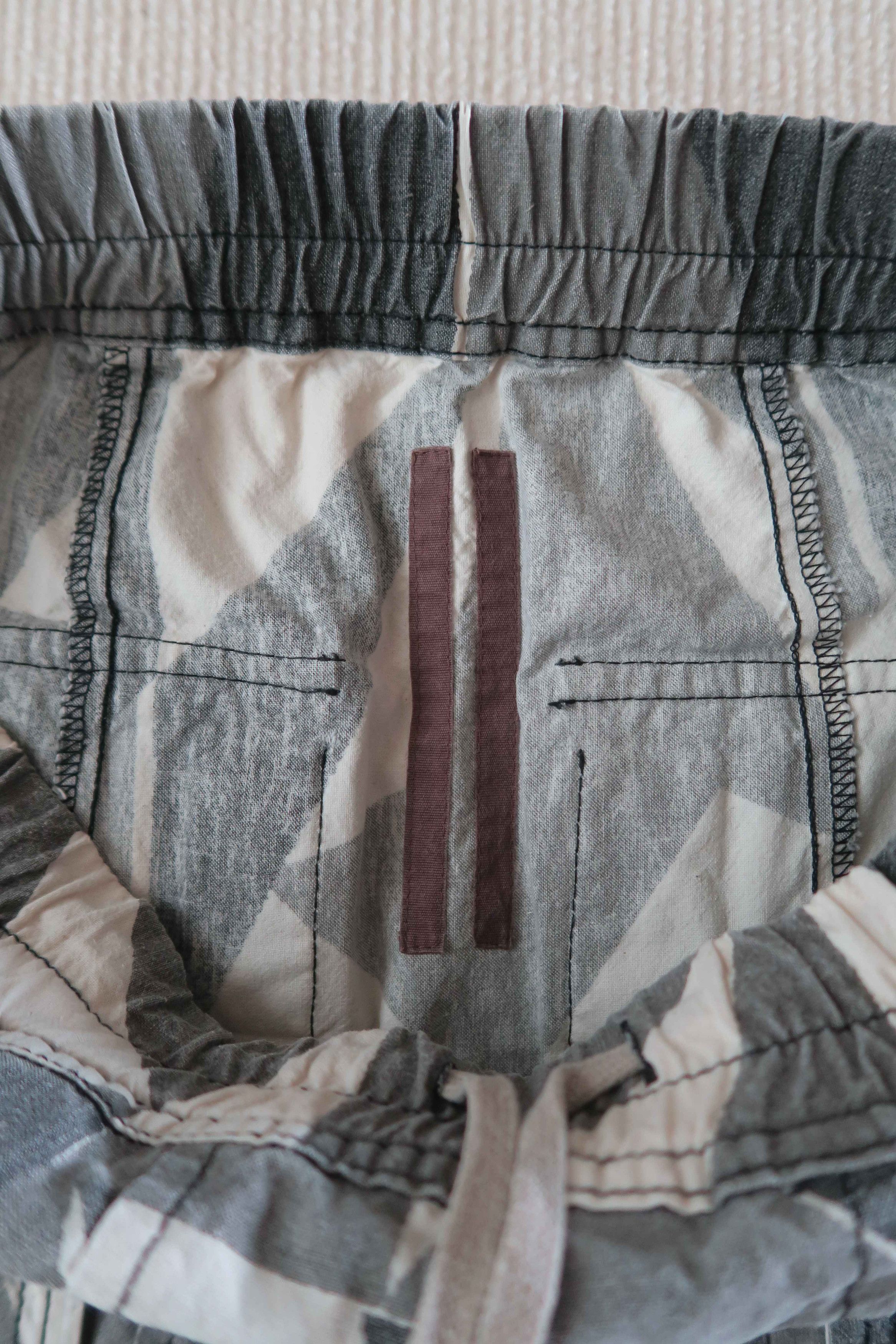 Rick Owens Drkshdw Rick Owens Drkshdw Geometric Creatch Pod Shorts Size US 34 / EU 50 - 13 Thumbnail