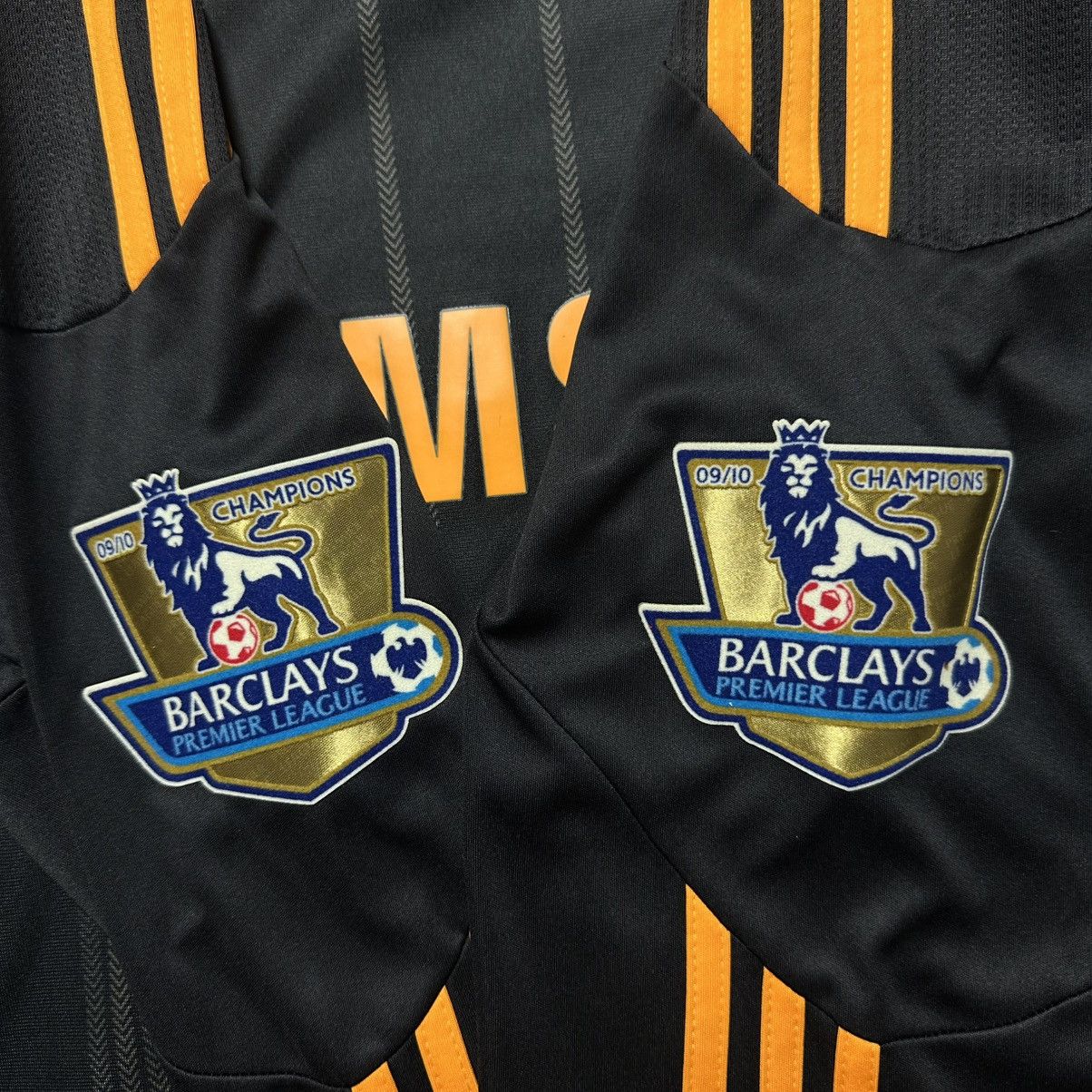 Adidas CHELSEA ADIDAS 2010/2011 FOOTBALL THIRD JERSEY #11 DROGBA Size US M / EU 48-50 / 2 - 8 Thumbnail