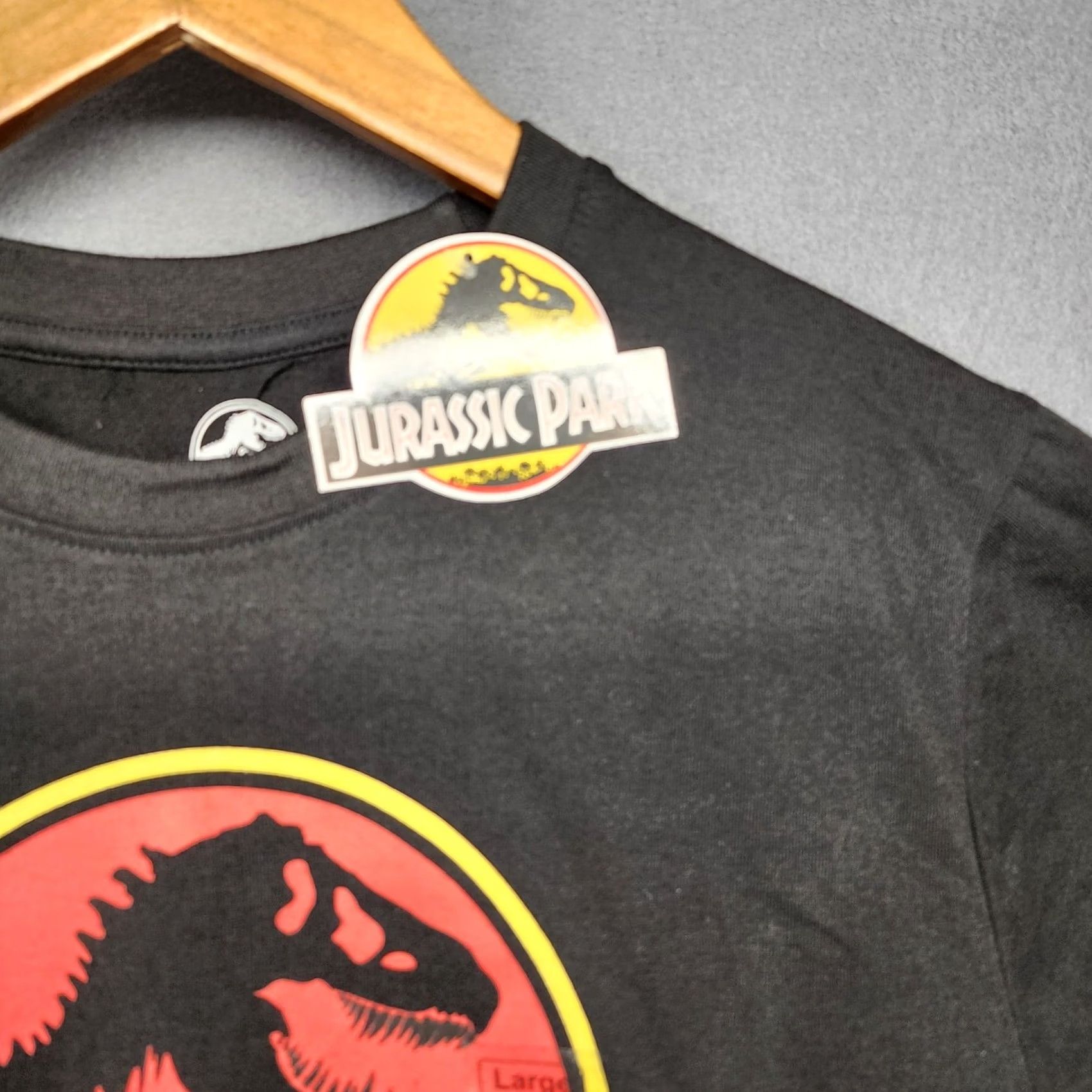 Vintage VINTAGE Jurassic Park Shirt Men L Black Movie Logo Short Sleeve T Cotton Blend NEW Size US L / EU 52-54 / 3 - 7 Thumbnail