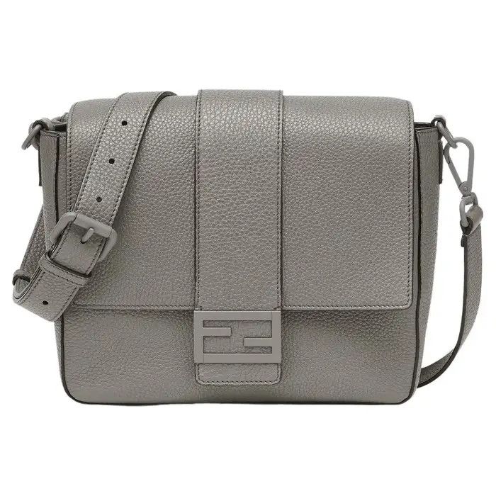 Fendi o1loc1c0824 Size: OS / Messenger Bag Medium in Grey Size ONE SIZE - 1 Thumbnail