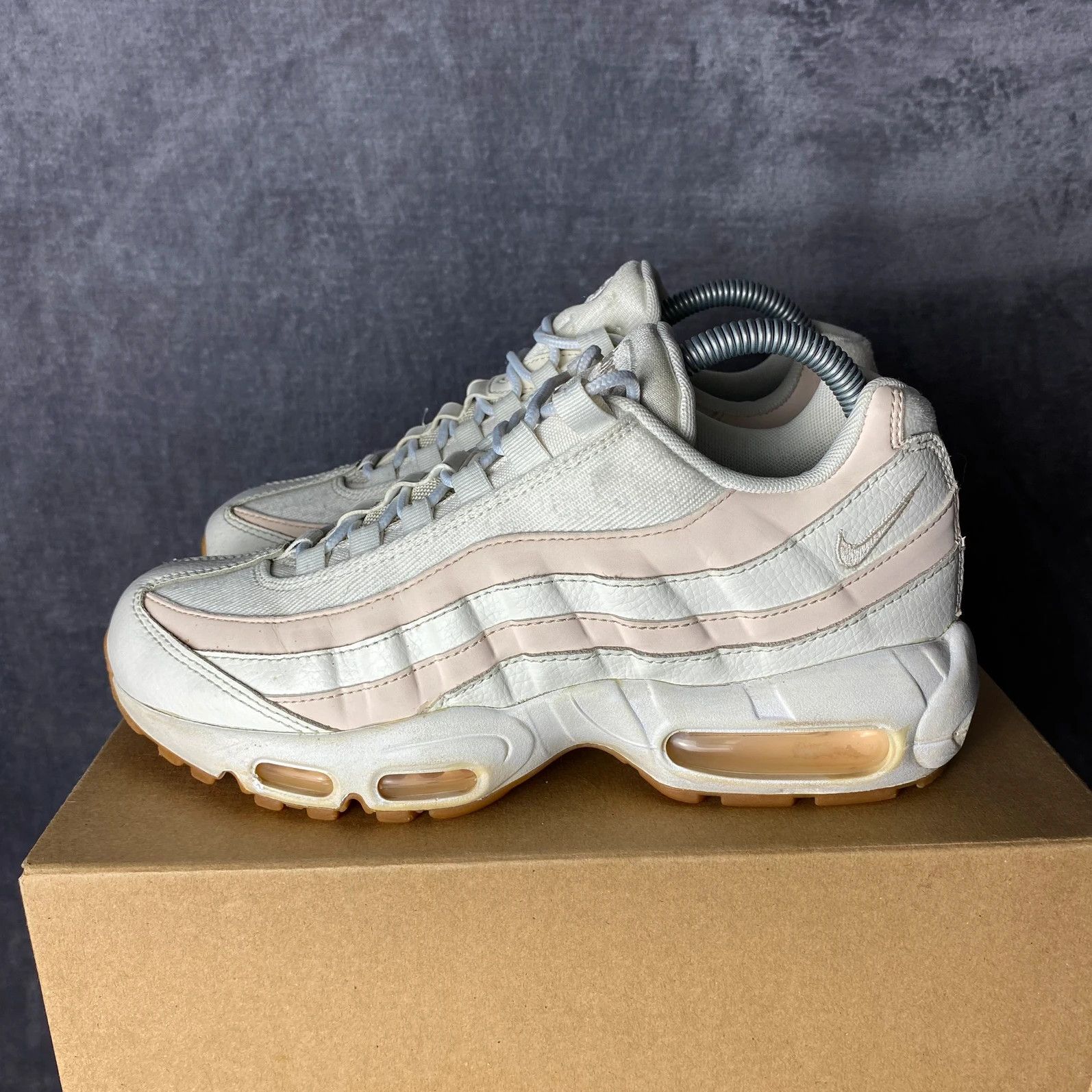 Nike Nike Air Max 95 white powder pink sneakers Size US 10 / IT 40 - 2 Thumbnail
