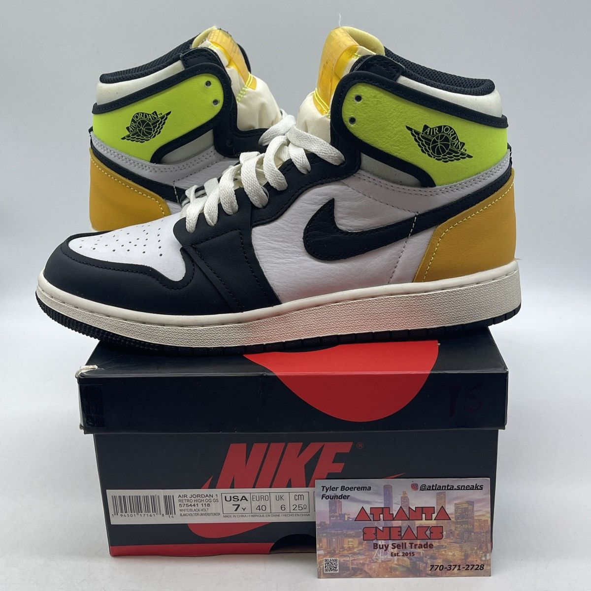 Jordan Brand Air Jordan 1 volt gold Size US 7 / EU 40 - 1 Thumbnail