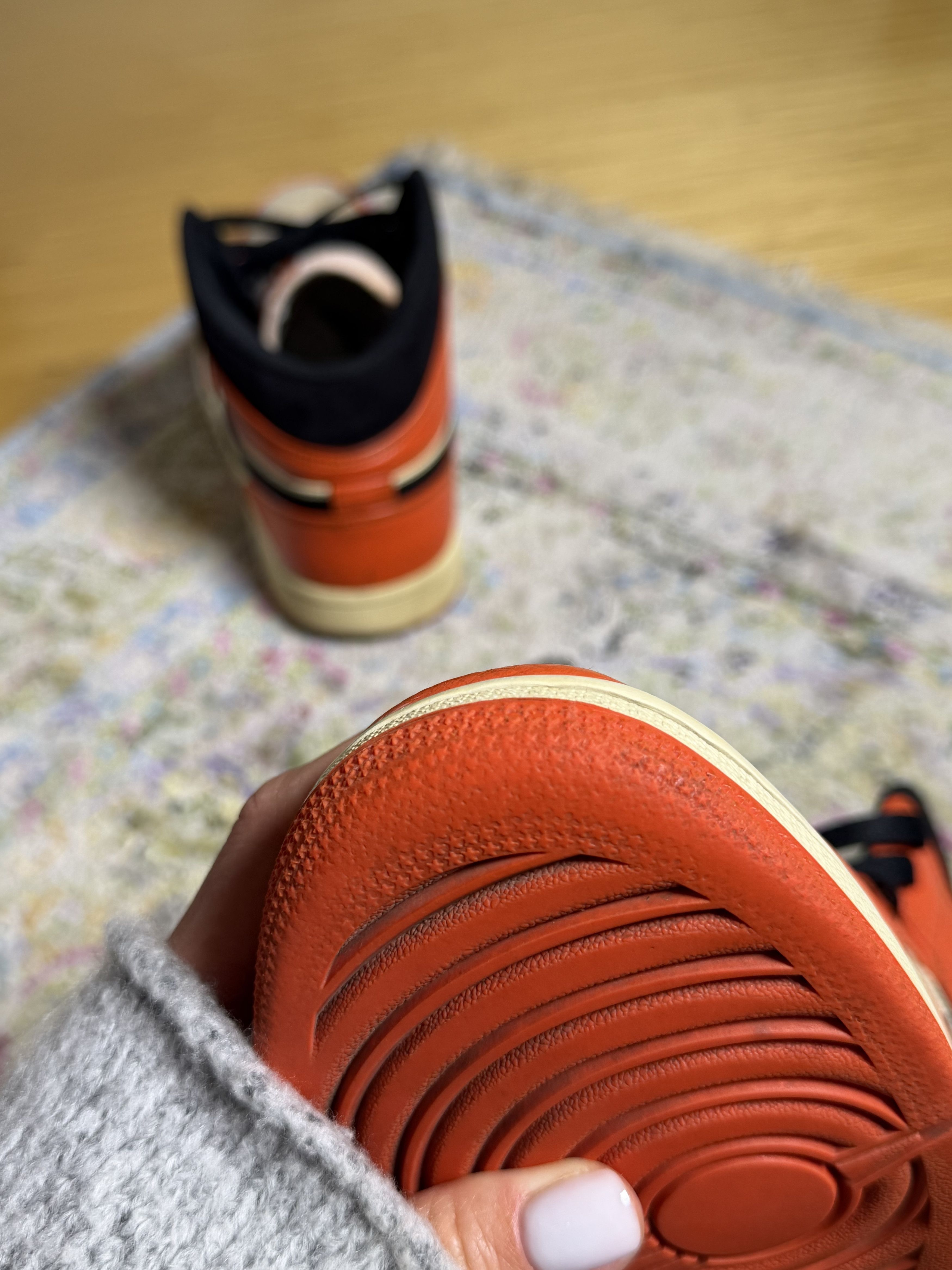 Jordan Brand Air Jordan 1 Mid SE "Team Orange" Sneakers Size US 11.5 / EU 44-45 - 14 Thumbnail