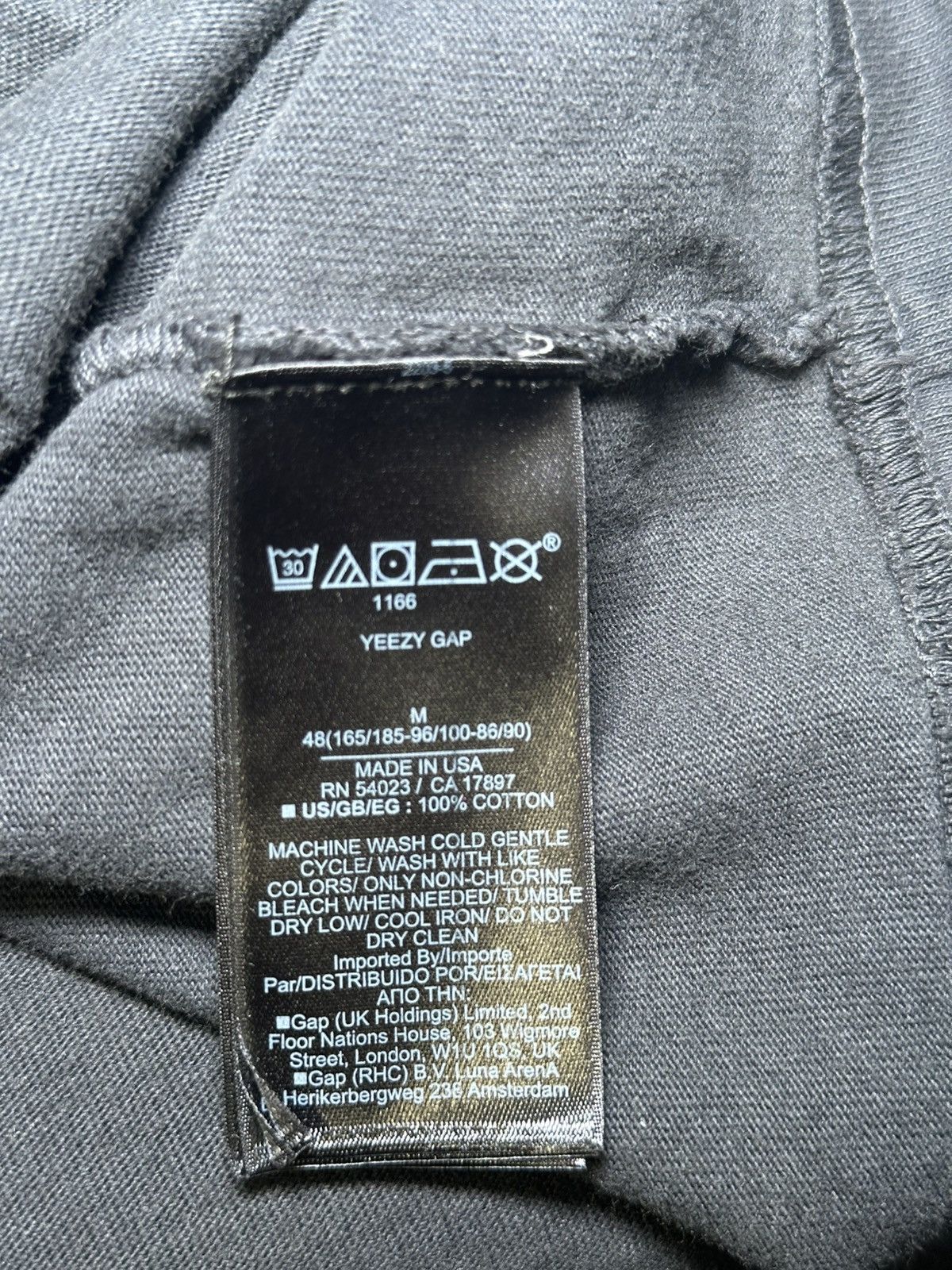 Balenciaga × Gap × Kanye West Yeezy Gap Balenciaga Dove LongSleeve Tee Size Medium Size US M / EU 48-50 / 2 - 6 Thumbnail