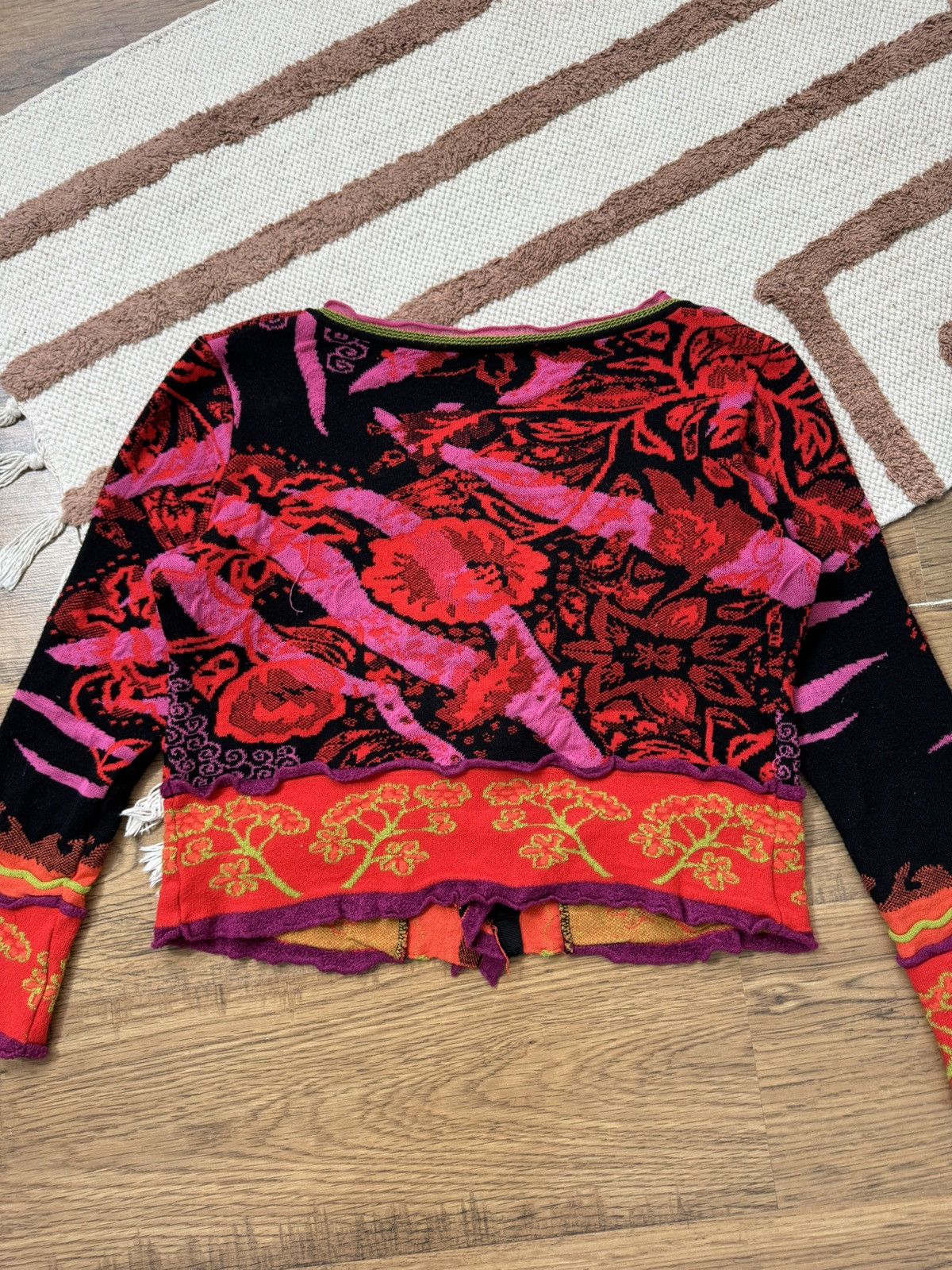 Vintage VINTAGE KNITTED PRINTED PATCHWORK CARDIGAN Size M / US 6-8 / IT 42-44 - 8 Thumbnail