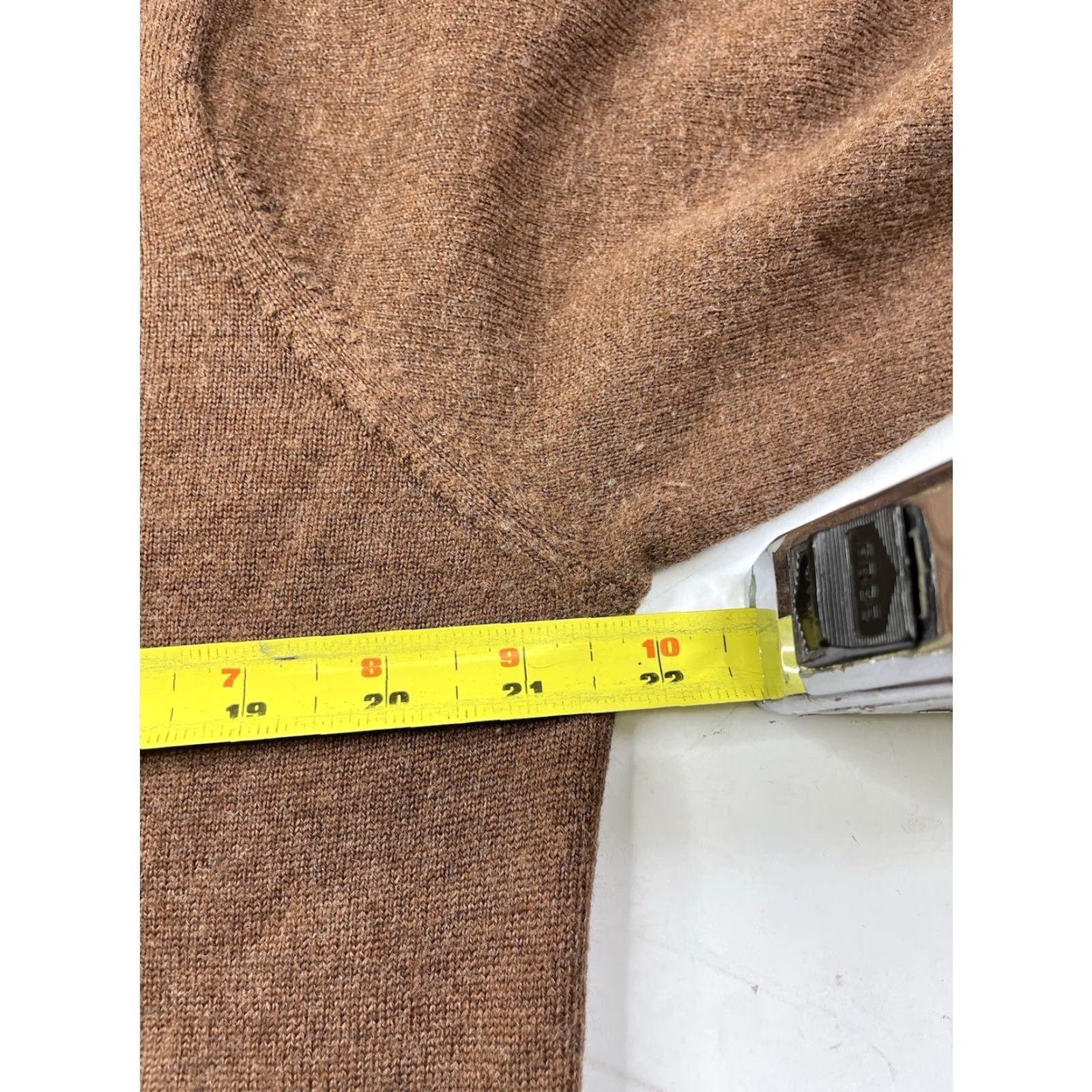 Peter Millar Peter Millar Sweater V Neck Brown Merino Wool Mens Large Pullover Knit Merino Wool Wool Classic Casual/Business Size US L / EU 52-54 / 3 - 6 Thumbnail