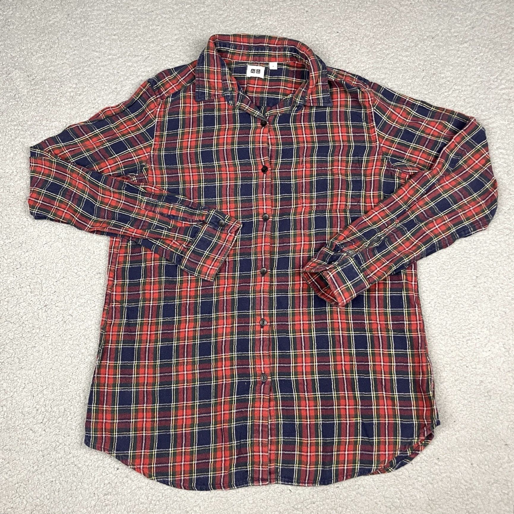 Uniqlo Uniqlo Button-Up Shirt Adult M Red Plaid Long Sleeve Collared Cotton* City Modern Logo Easy Care Button-Up Mens Regular Size US M / EU 48-50 / 2 - 2 Thumbnail