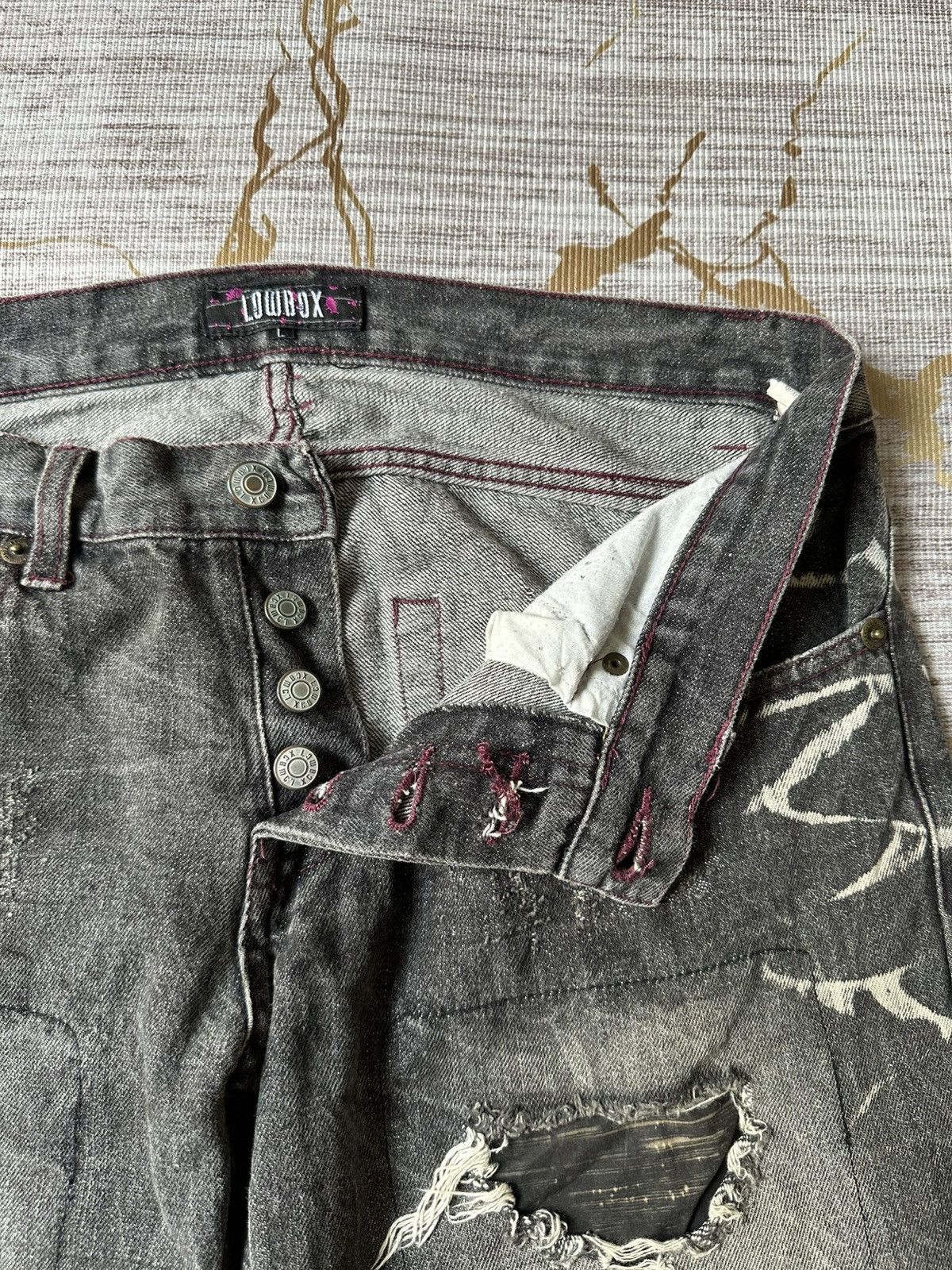 Tornado Mart LOWBOX Claw Marks Distressed Design Denim Size US 33 - 12 Thumbnail