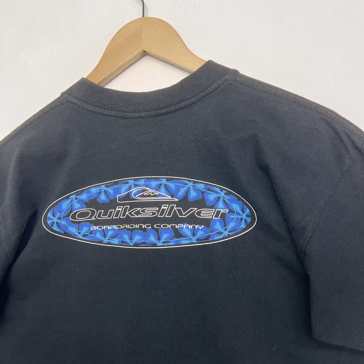 Quiksilver QUIKSILVER VINTAGE SURF BOARDING COMPANY BACKHIT TSHIRT Size US S / EU 44-46 / 1 - 4 Thumbnail