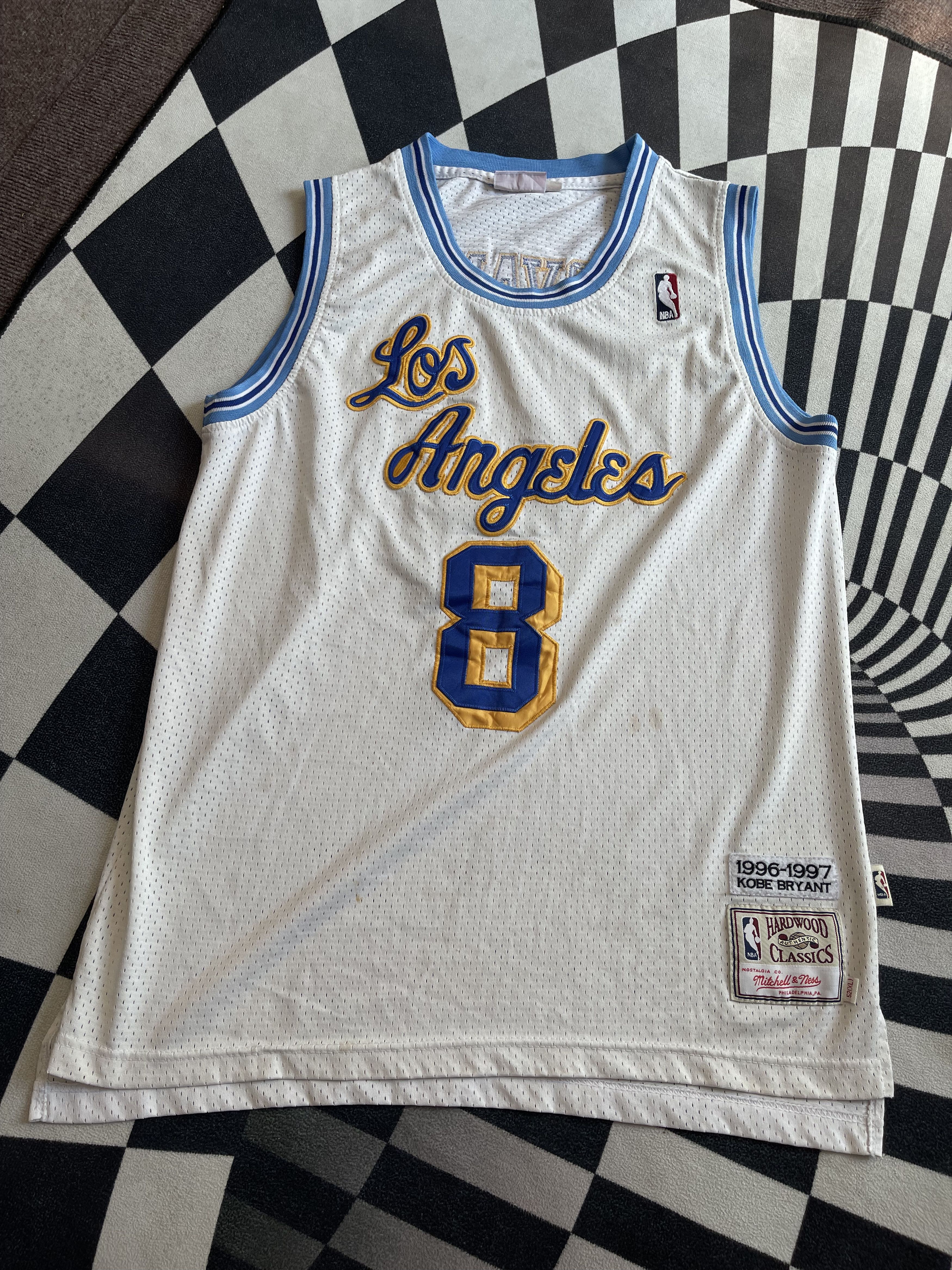 Mitchell & Ness Mitchell & Ness Kobe Bryant #8 Lakers 96-97 Authentic Jersey Size US XL / EU 56 / 4 - 1 Thumbnail