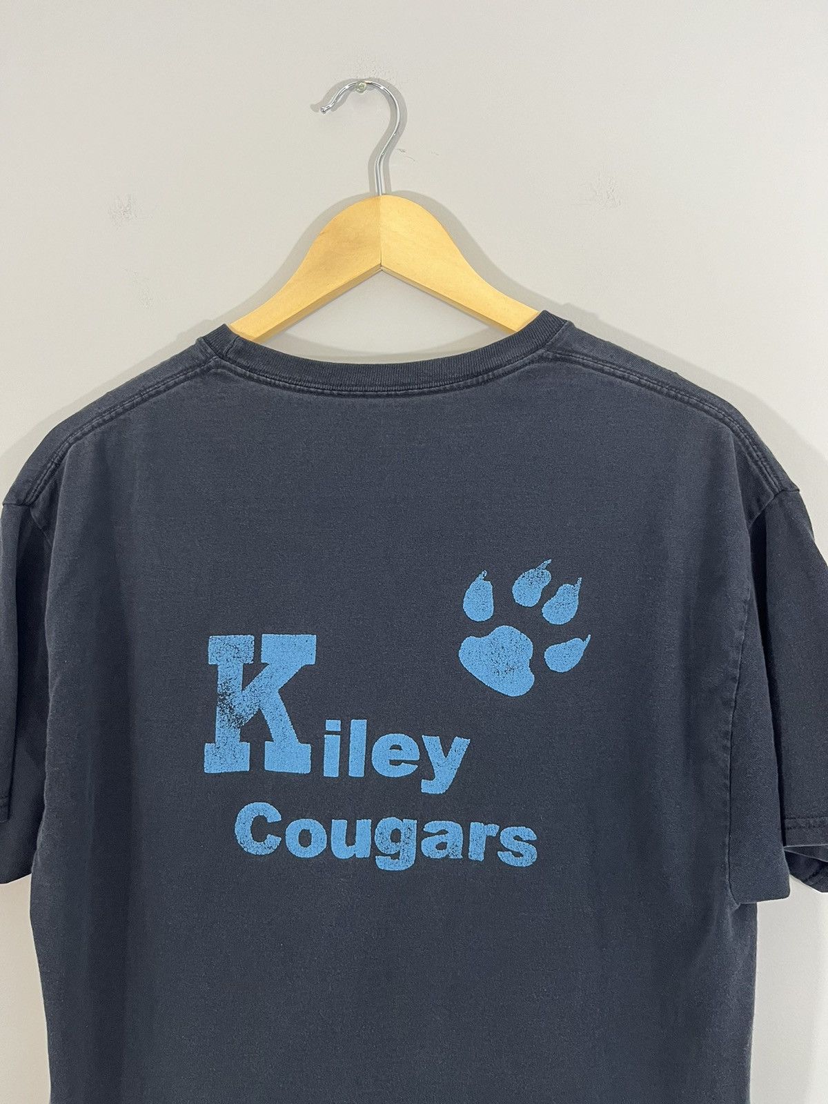 Vintage Sun Faded Black Cougars School Distressed Tee Size US L / EU 52-54 / 3 - 7 Thumbnail