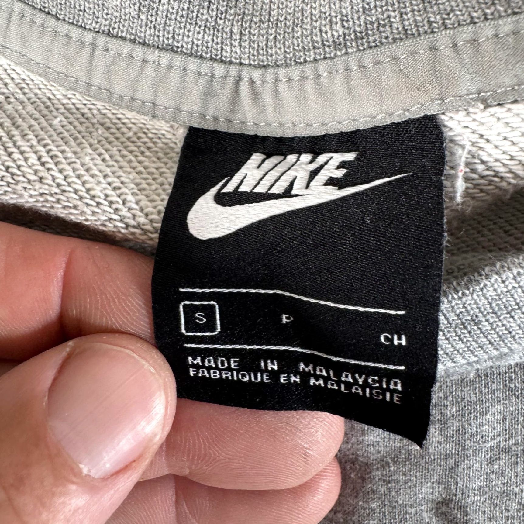 Nike VINTAGE Nike Sweatshirt S Cropped Back Pocket Raglan Sleeves Crew Neck Women’s Small Gray Sports Retro Streetwear Size S / US 4 / IT 40 - 5 Thumbnail