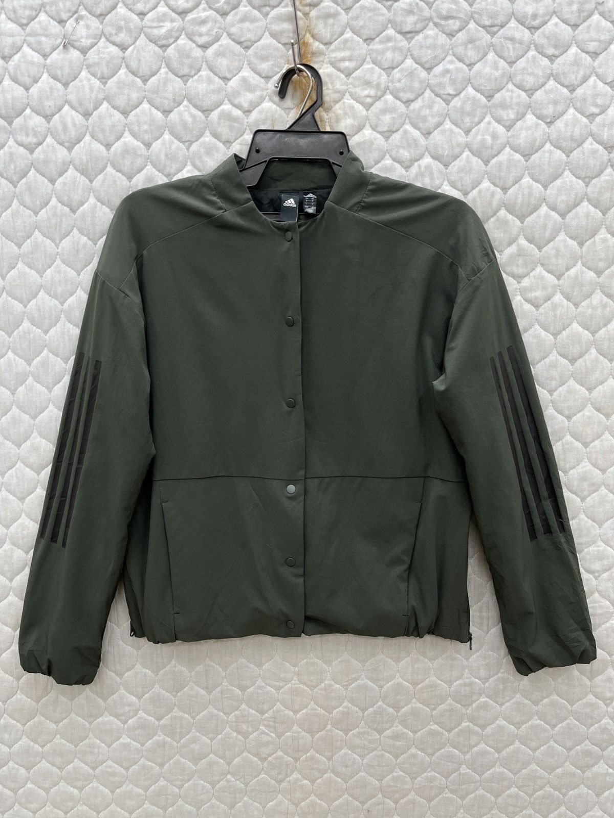 🔥🔥🔥STEALS ADIDAS 3 STRIPE JACKET