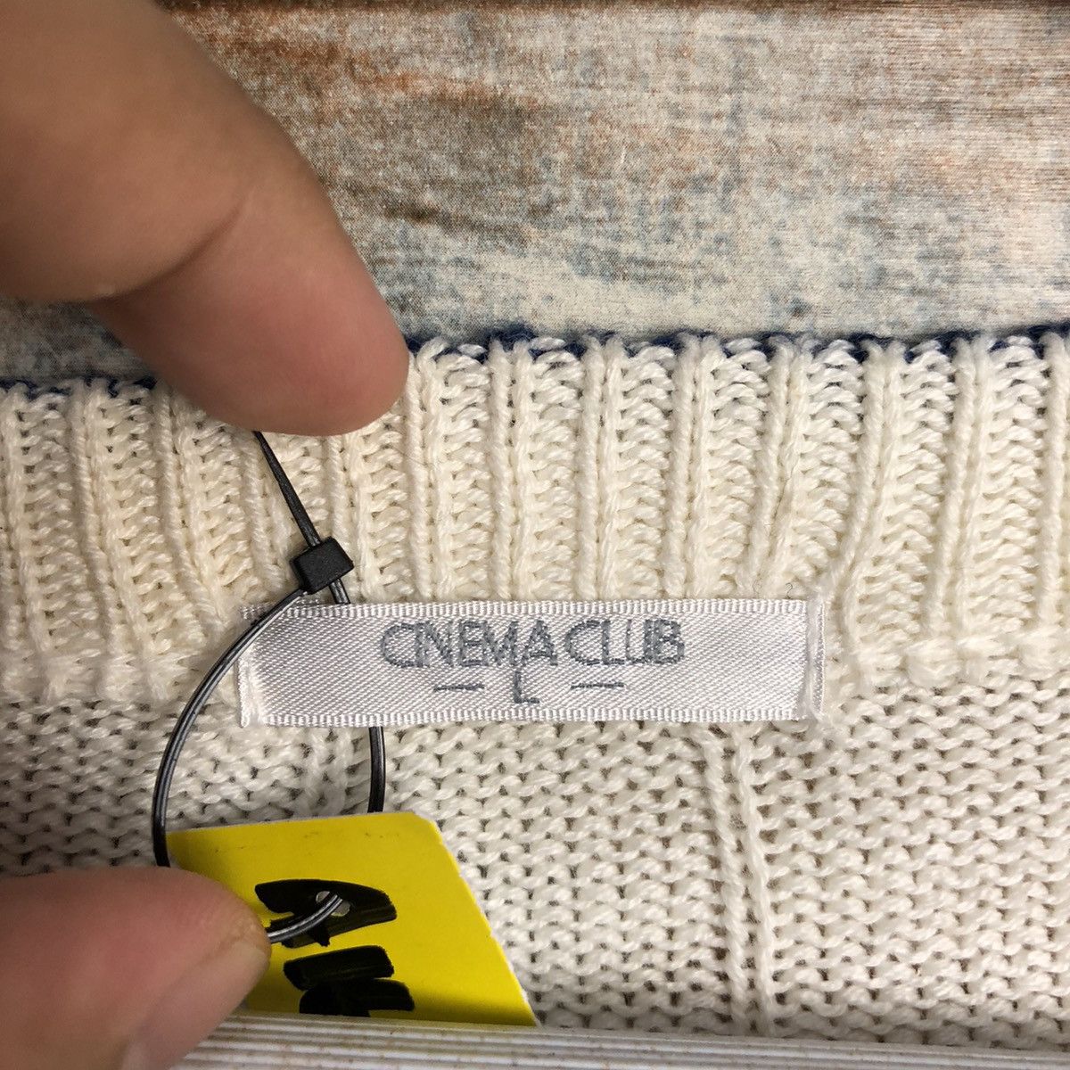 Japanese Brand Cinema Club White Cardigan Knitwear #A1625 Size US L / EU 52-54 / 3 - 9 Thumbnail