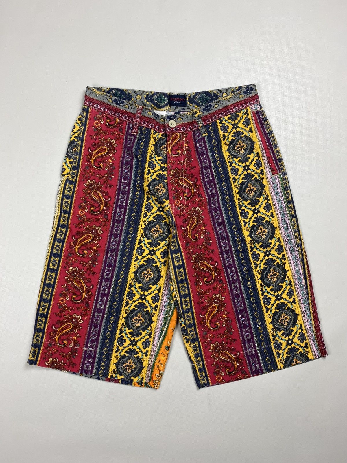 Tommy Hilfiger Tommy Hilfiger Jeans Vintage Patterned Shorts Size 30 Size US 30 / EU 46 - 1 Thumbnail