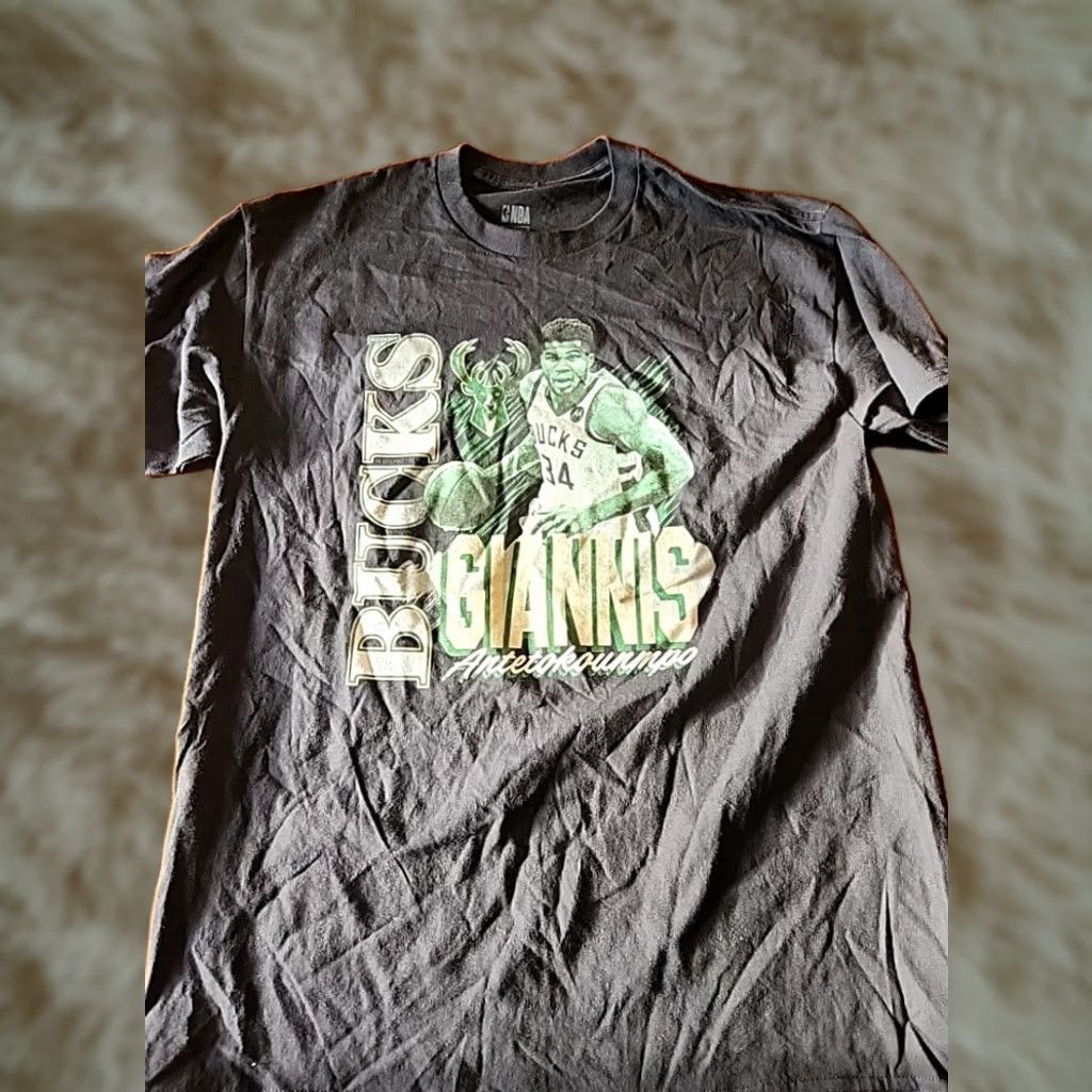 NBA Nike Giannis Antetokounmpo T Shirt Bucks Tee Bucks Size L Black Unisex Adults Short Sleeve Crew Neck NBA Milwaukee Bucks Size US L / EU 52-54 / 3 - 1 Thumbnail