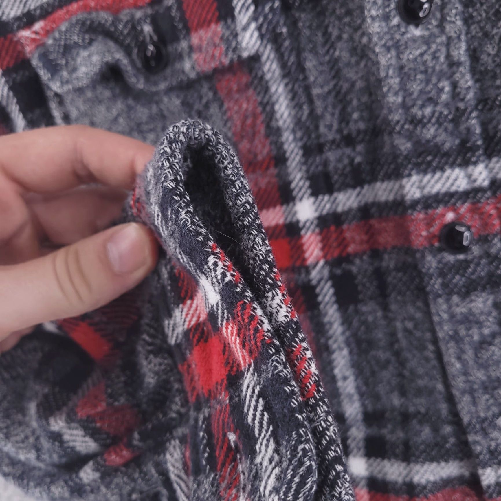 Gap **Red Flannel Gap Mens Heavyweight Button-Up Shirt** User: **Black Flannel Gap Mens Heavyweight Button-Up Shirt** Size US S / EU 44-46 / 1 - 5 Thumbnail