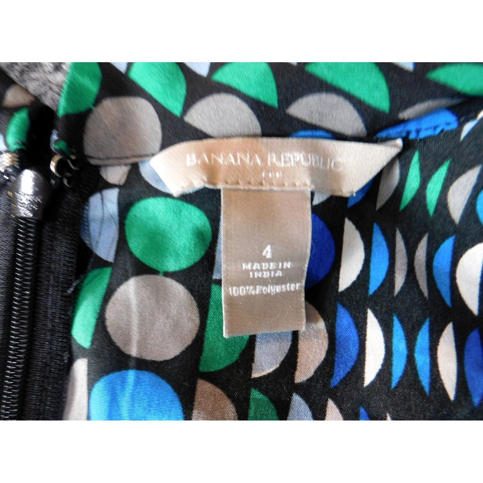 Banana Republic Banana Republic Blouse Women's 4 Blue Zip Crew Neck Cap Sleeve Polka Dot Polyester Spandex Rayon Ruffle Casual Designer Top Classic Fitbit Size S / US 4 / IT 40 - 4 Thumbnail