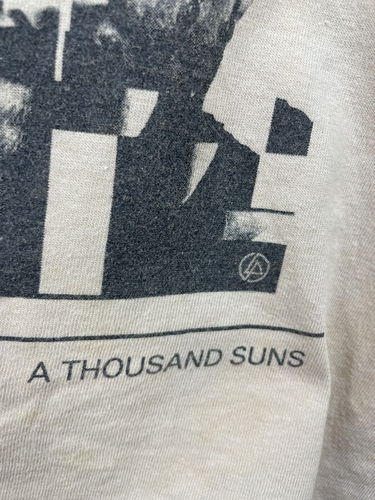 Band Tees Vintage Linkin Park A Thousand Suns promo band t shirt Size US L / EU 52-54 / 3 - 5 Thumbnail