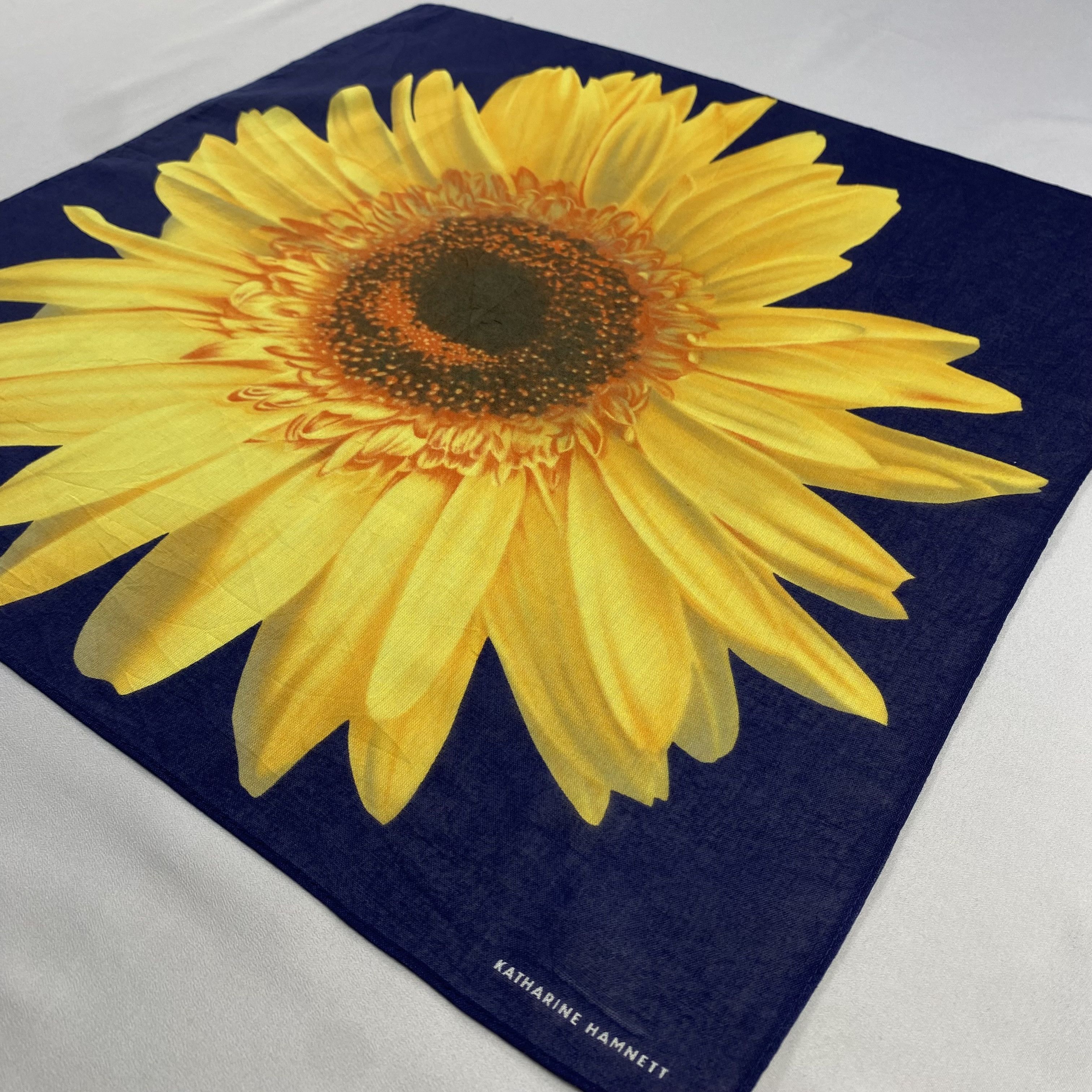 Katharine Hamnett London × Vintage Katharine Hamnett Bandana/ Handkerchief / Neckerchief-1358 Size ONE SIZE - 2 Thumbnail