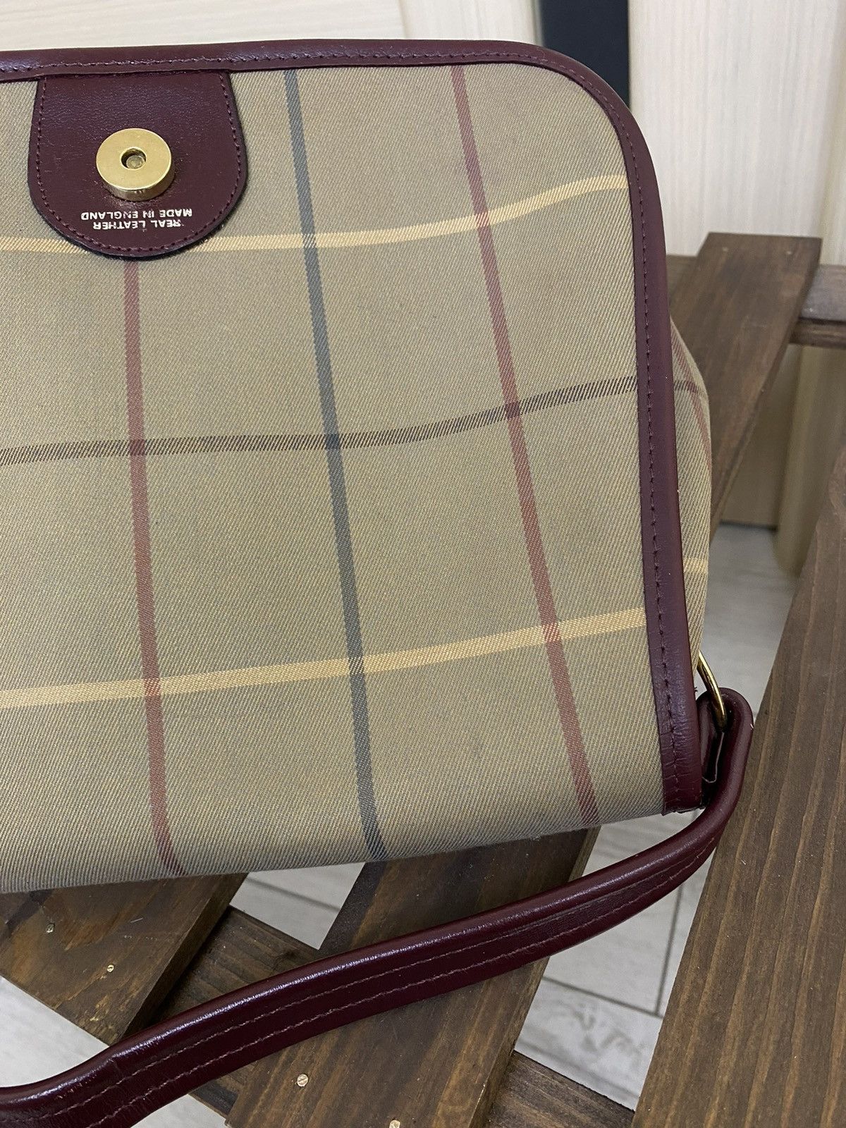 Burberry Vintage Burberry Canvass Check Messenger Bag Real Leather Size ONE SIZE - 9 Thumbnail