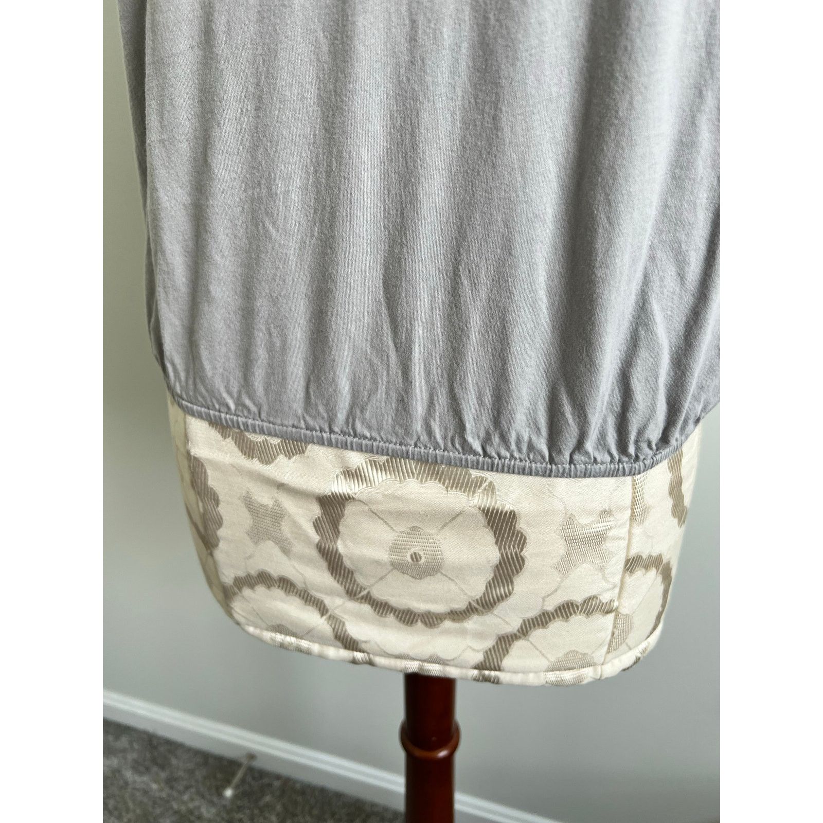 Loft Ann Taylor Loft Sleeveless Blouse with Ruffle Detailing XS Size XS / US 0-2 / IT 36-38 - 4 Thumbnail