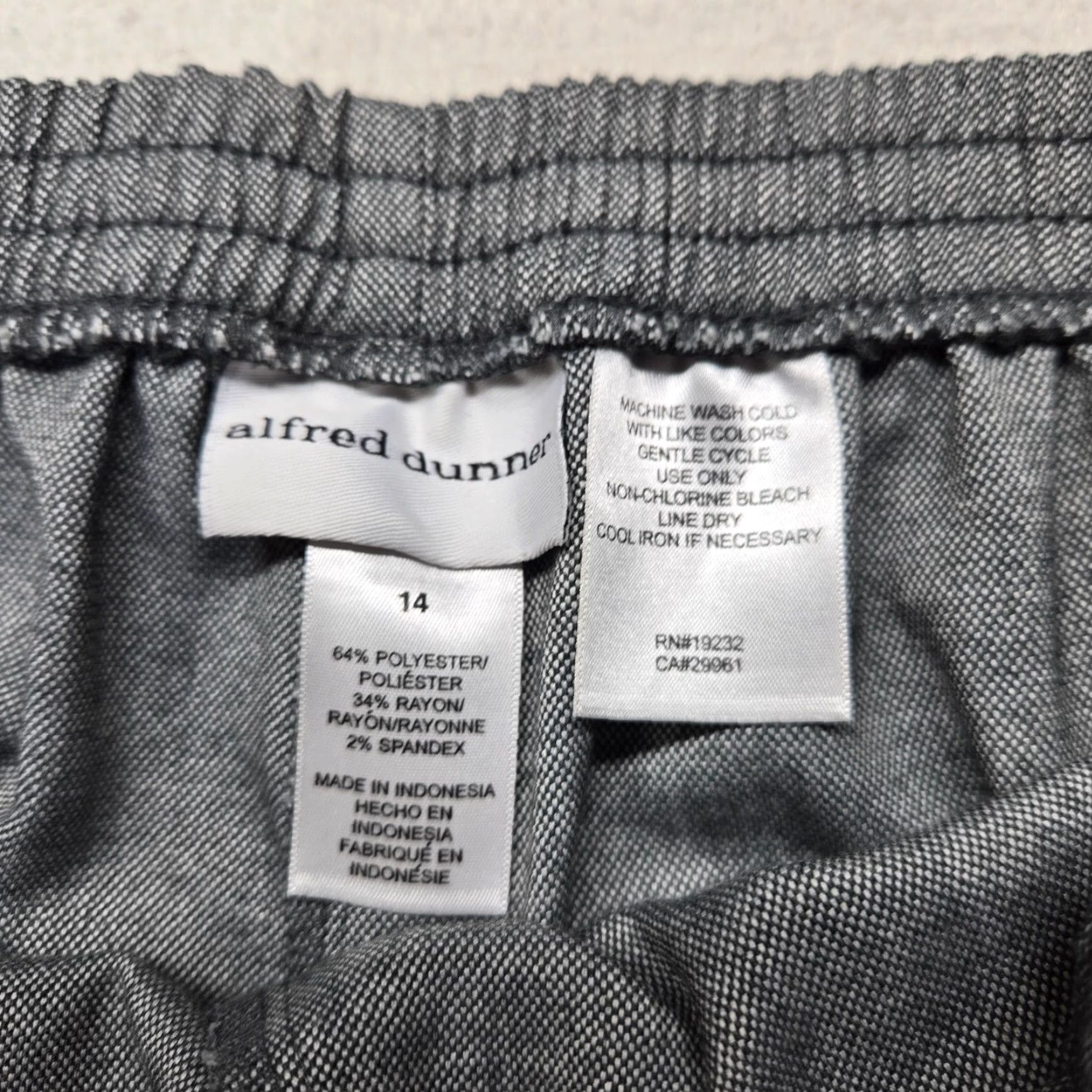 Vintage ALFRED DUNNER Dress Pants Solid Gray 14 Women Stretch Polyester Spandex Adult Women's Pants 14 Gray Size 36" / US 14 / IT 50 - 3 Thumbnail
