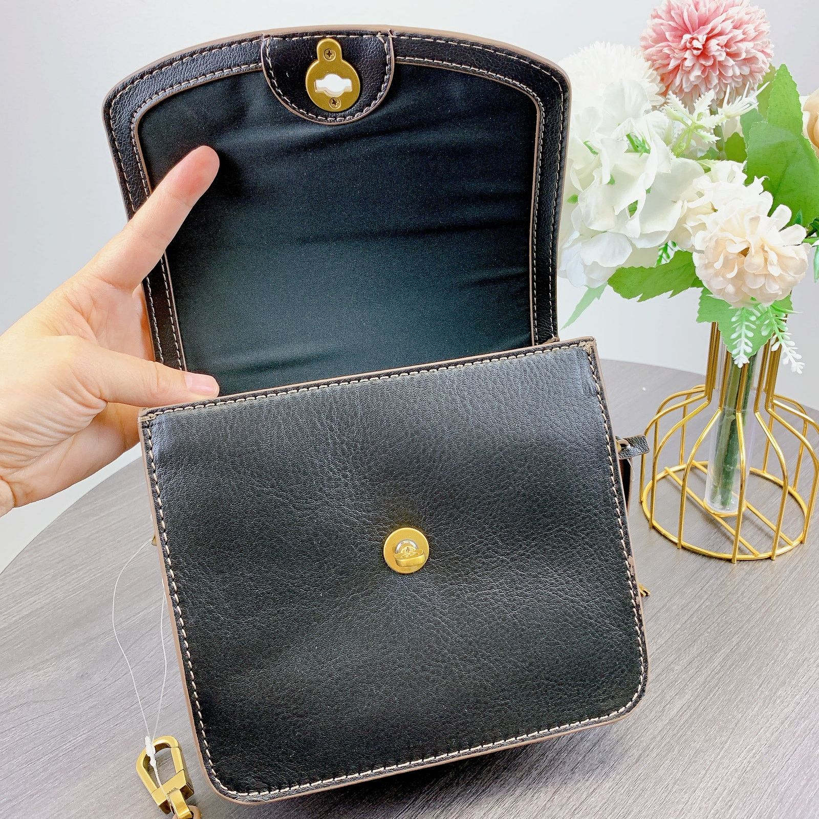 Fossil Fossil SHB3070001 Ainsley Small Flap Crossbody IN Black Size ONE SIZE - 7 Thumbnail