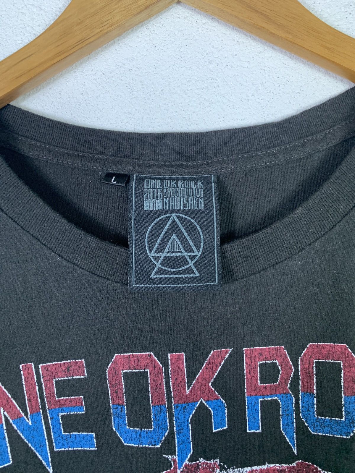 Band Tees × Japanese Brand × Vintage Vintage Rock Band One Ok Rock Tshirt Size US L / EU 52-54 / 3 - 7 Thumbnail