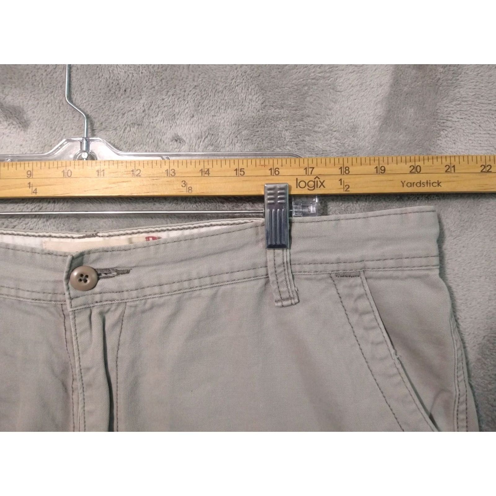 Levi's VINTAGE Levi's Shorts Mens 40 Gray Cargo High Rise Canvas Y2K Pocketed Cotton Casual Mens Shorts Size US 40 / EU 56 - 3 Thumbnail