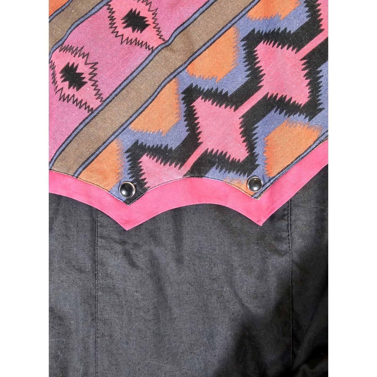 Vintage VINTAGE Trisha DeHall Black & Aztec Pearl Snap Cowboy Western Shirt Lg Mens Size Large Black Rockabilly 1980s Cowboy Western Shirt Size US L / EU 52-54 / 3 - 5 Thumbnail