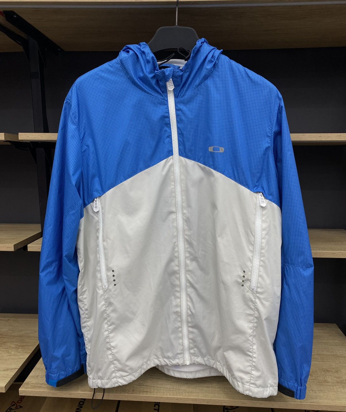 Oakley Vintage Rare Oakley Blue White Light Jacket Gorpcore Style Size US XL / EU 56 / 4 - 1 Thumbnail