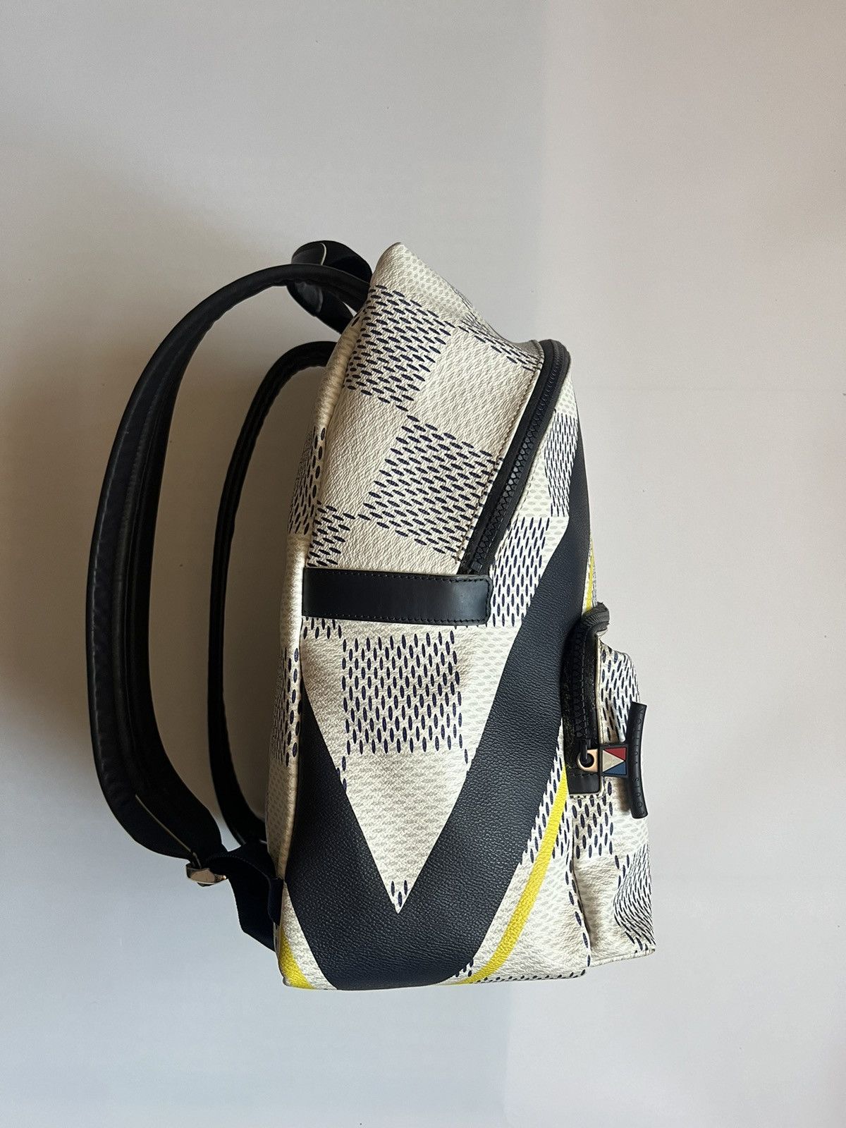 Louis Vuitton Louis Vuitton Dami Latitude Apollo Backpack N44017 Size ONE SIZE - 6 Thumbnail