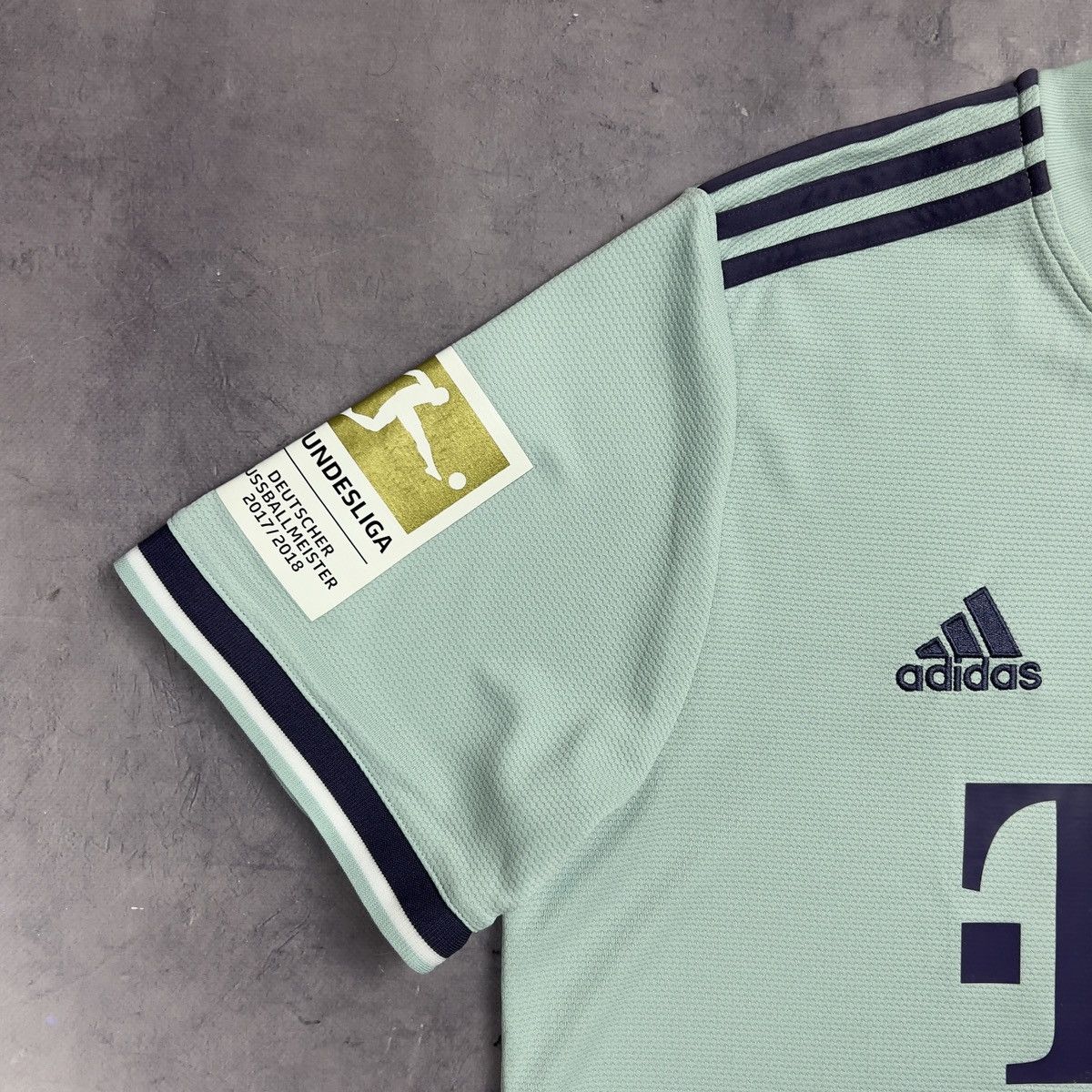 Other Rare! Adidas Fc Bayern Munchen Soccer Jersey Shirt Away Size US L / EU 52-54 / 3 - 3 Thumbnail