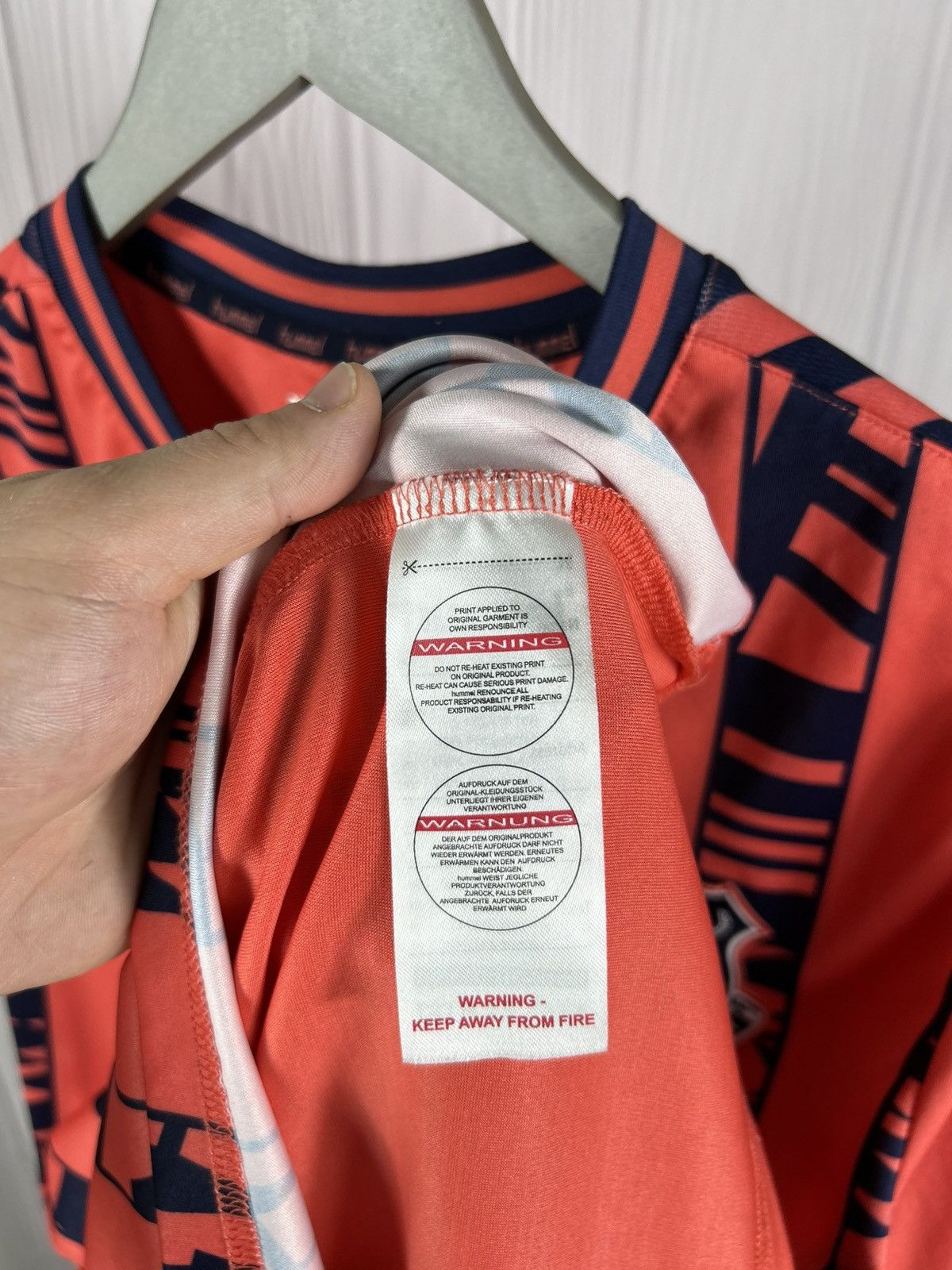 Hummel Everton FC 2023-24 Away Soccer Jersey Size M Hummel Size US M / EU 48-50 / 2 - 9 Thumbnail