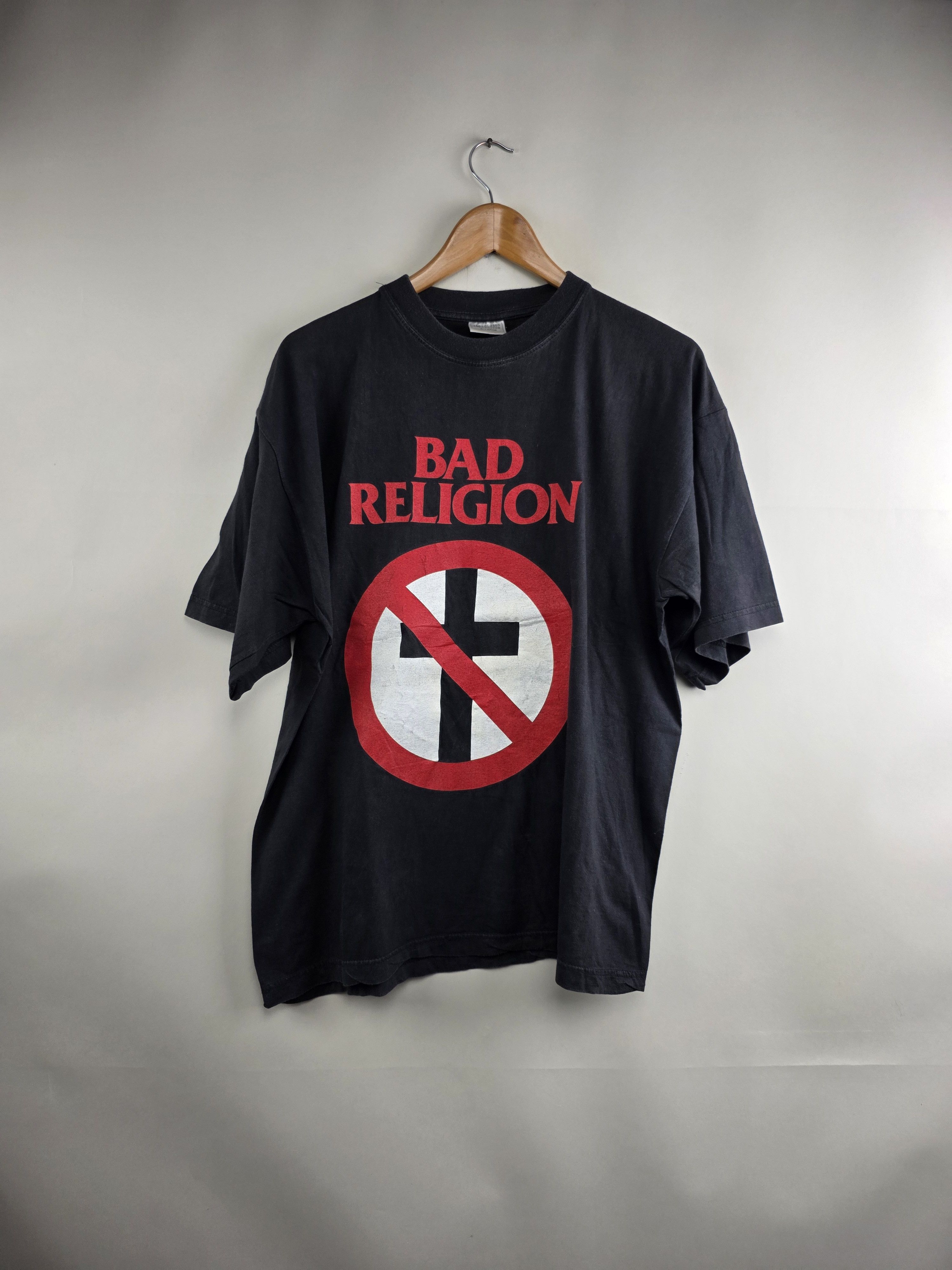 Band Tees 1996 Bad Religion The Grey Race Tour XL 23" 28" Size US XL / EU 56 / 4 - 6 Thumbnail