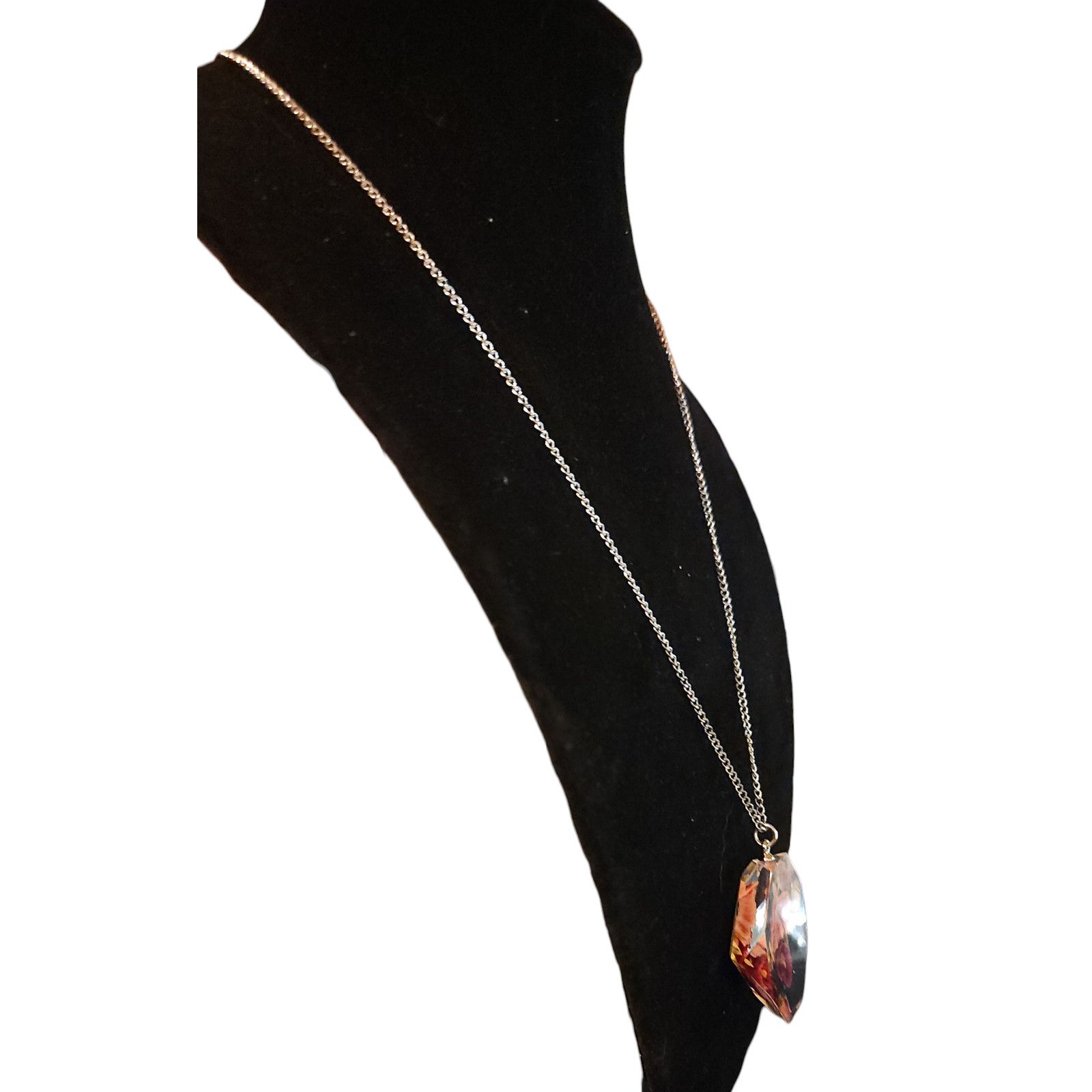 Unknown London Vintage Clear Plastic Lucite Rose Charmeus Pendant Necklace Size ONE SIZE - 4 Thumbnail