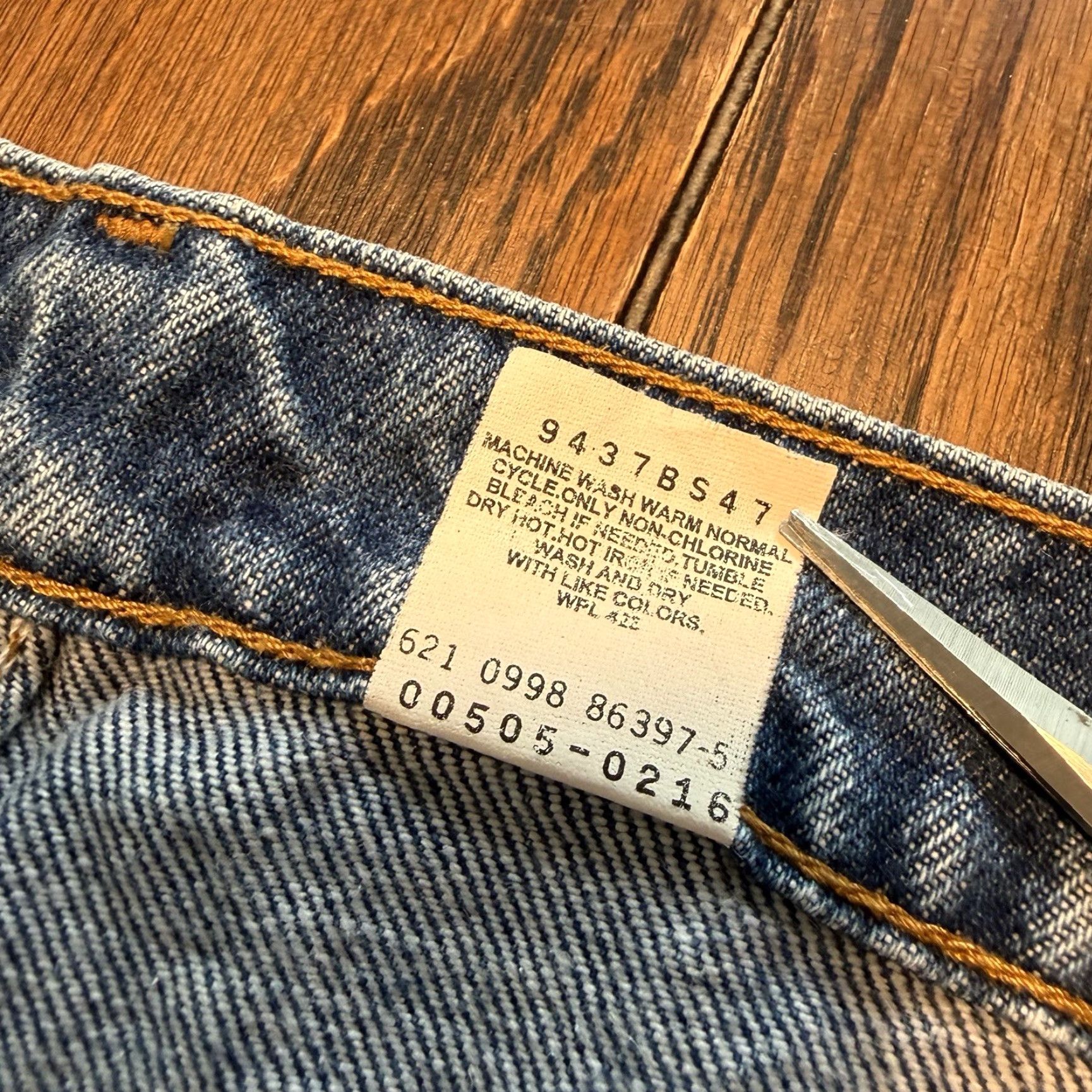 Levi's VINTAGE Levi’s 505 Men’s Straight Leg Jeans 38x31 Blue Denim Size US 38 / EU 54 - 6 Thumbnail