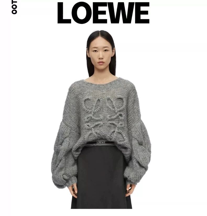 Loewe LOEWE Short light green mare hair long sleeve sweater hood Size XS / US 0-2 / IT 36-38 - 5 Thumbnail