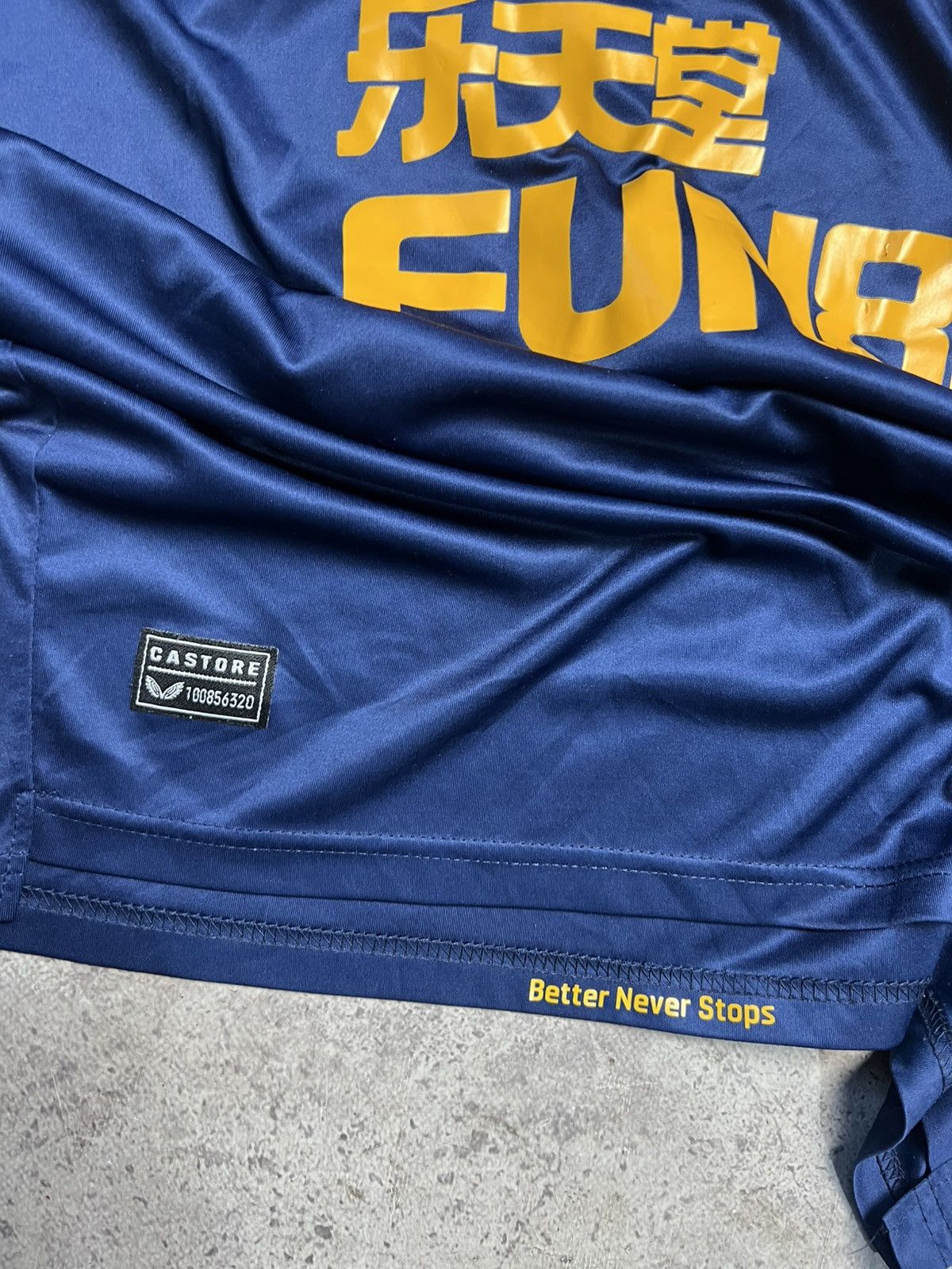 Vintage ⚽️ Newcastle Soccer Jersey #2 Trippier Y2K Football T-shirt 🔥 Size US M / EU 48-50 / 2 - 9 Thumbnail