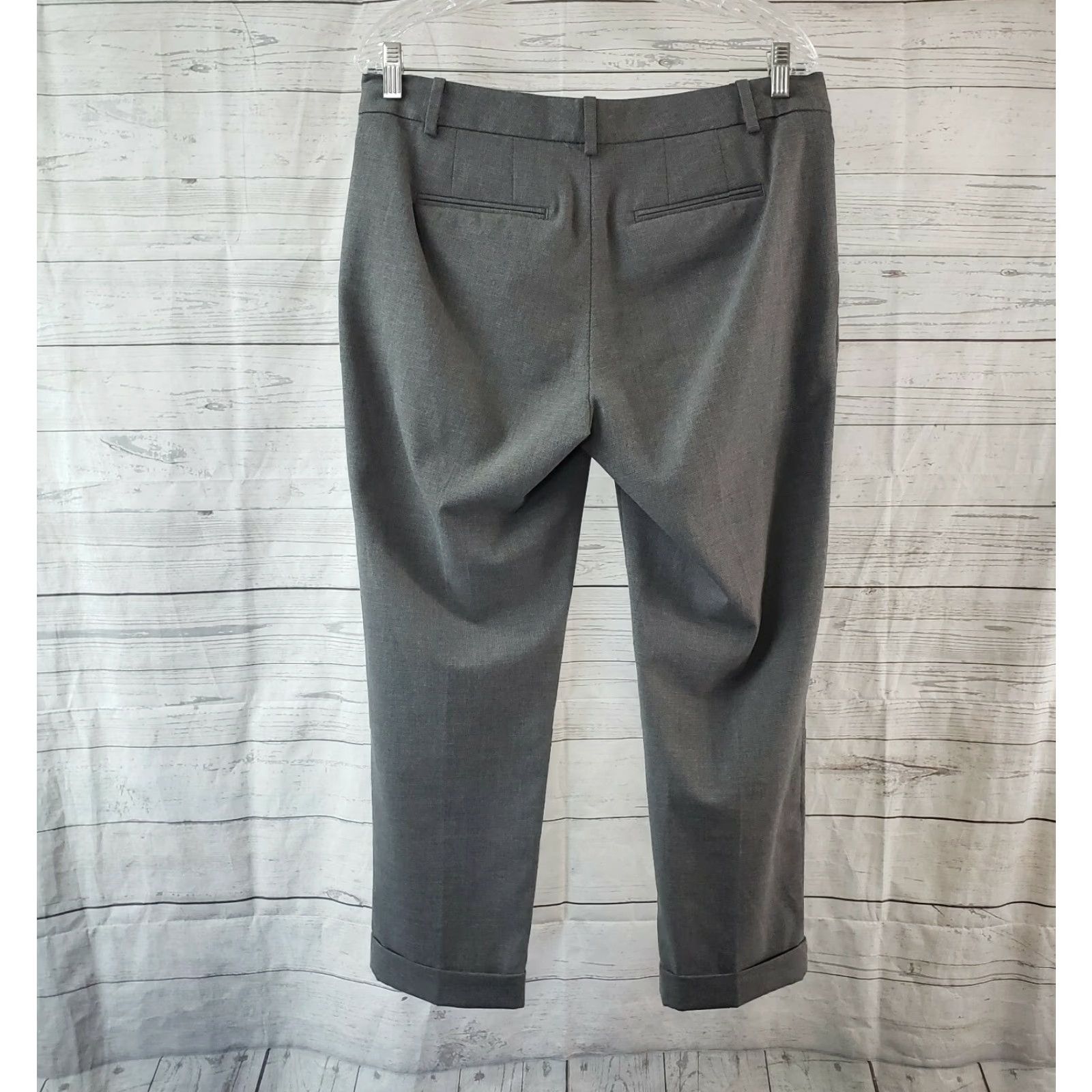 Banana Republic Banana Republic Womens Cropped Pants Sz 8 Gray Mid Rise Cuffed Pants Womens Cropped Gray 8 BanRepublic Size 30" / US 8 / IT 44 - 3 Thumbnail