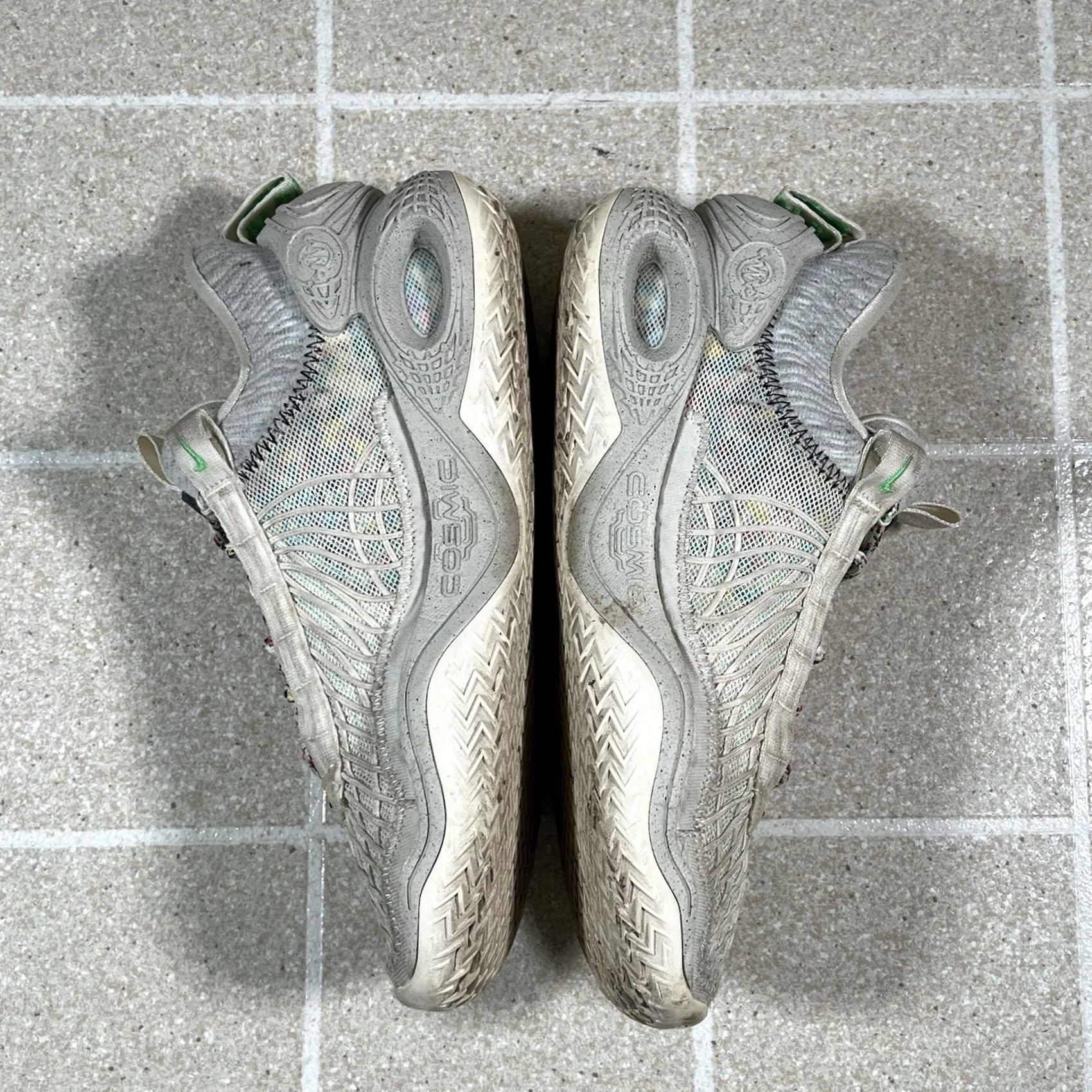 Nike Nike Cosmic Unity Sneaker Athletic Beige Green Glow Men's DA6725-100 Size US 10 / EU 43 - 8 Thumbnail