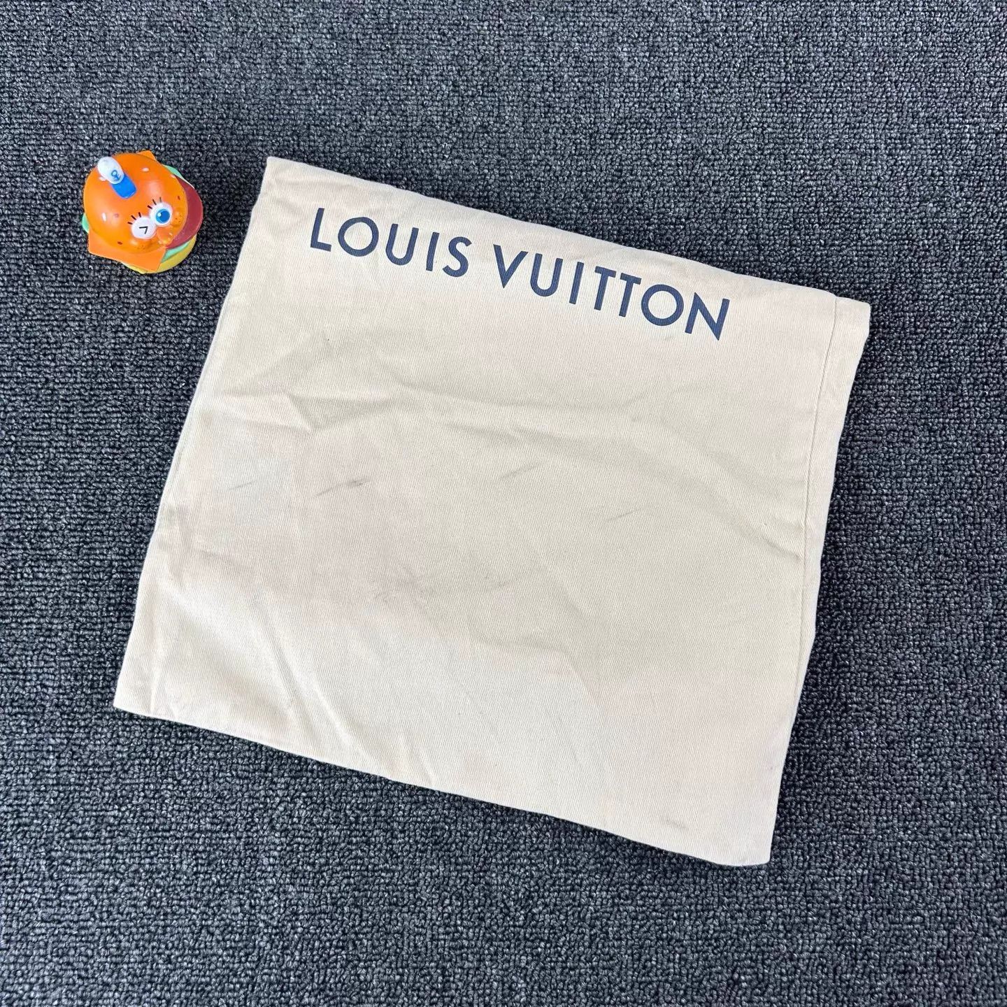 Louis Vuitton Louis Vuitton Velcro Logo Blue Sandals 39 Size US 8.5 / IT 38.5 - 8 Thumbnail