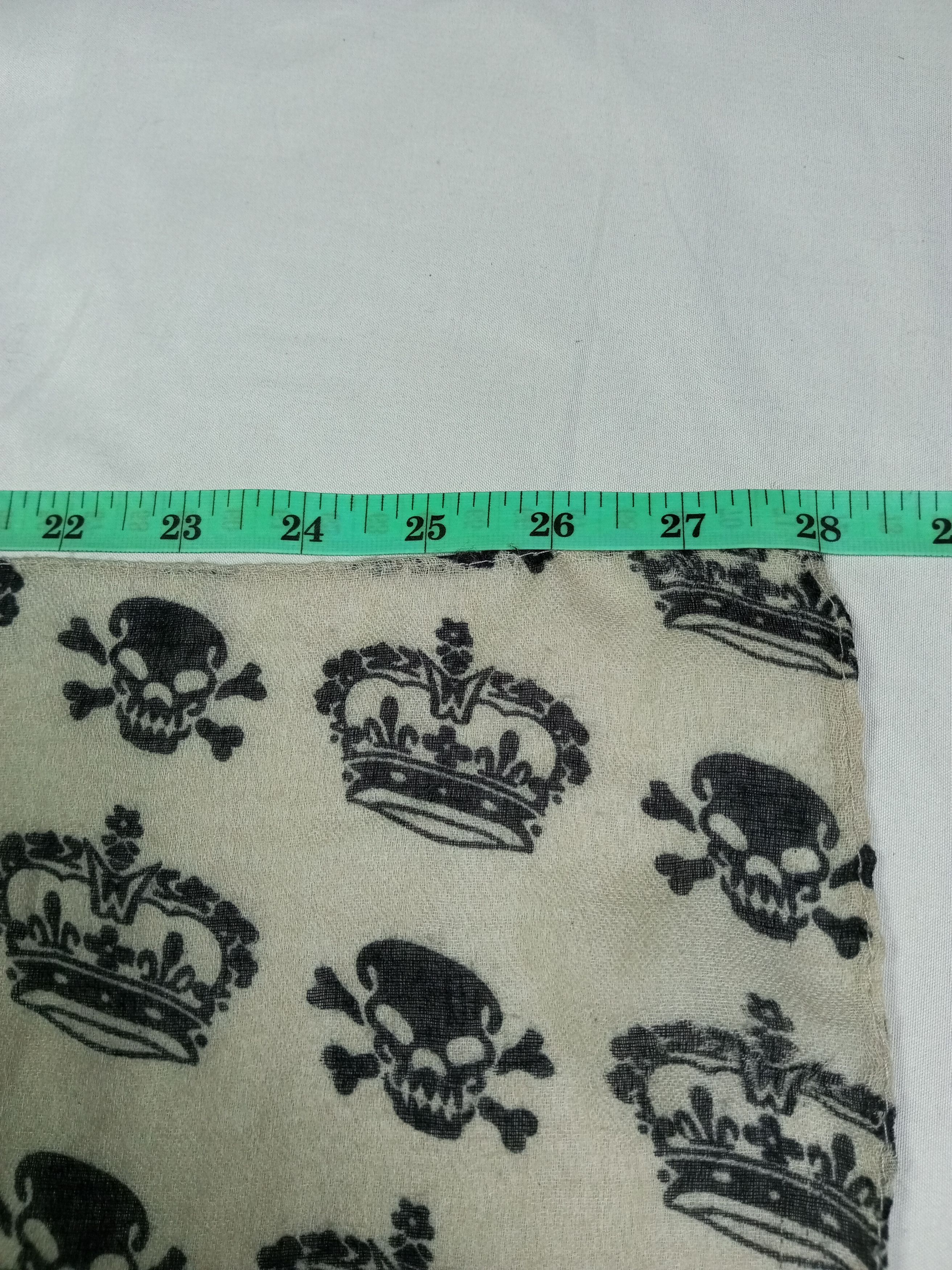 Japanese Brand Skulls & Crown Scarf Muffler Inspired By Alexander McQueen Size ONE SIZE - 7 Thumbnail