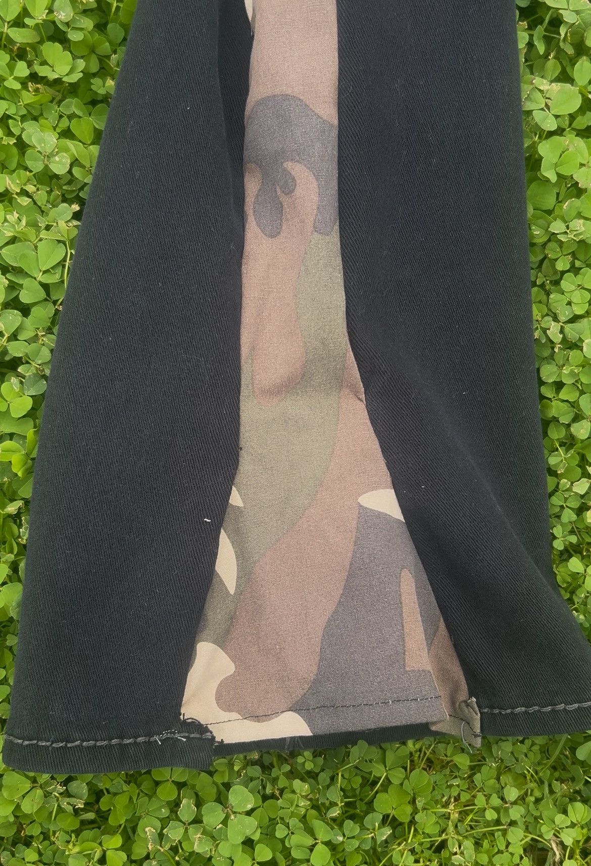 True Religion Custom true religion’s with camo patches and flare Size US 36 / EU 52 - 7 Thumbnail